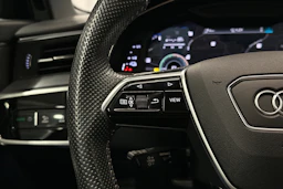 sininen Audi A6 2021 kuva 15.