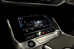 sininen Audi A6 2021 kuva 24.