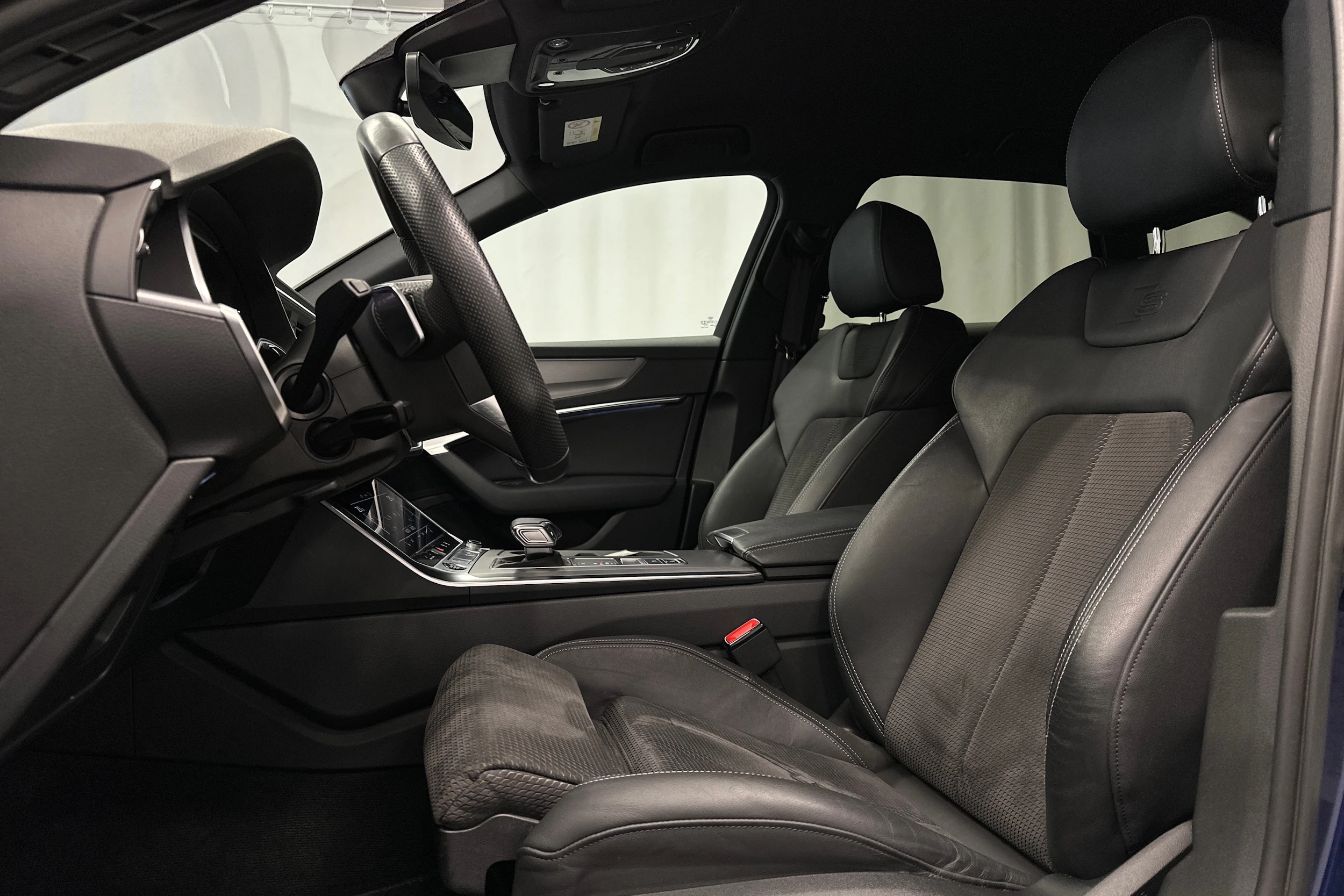 sininen Audi A6 2021 kuva 25.