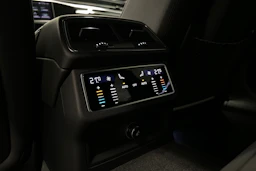 sininen Audi A6 2021 kuva 28.