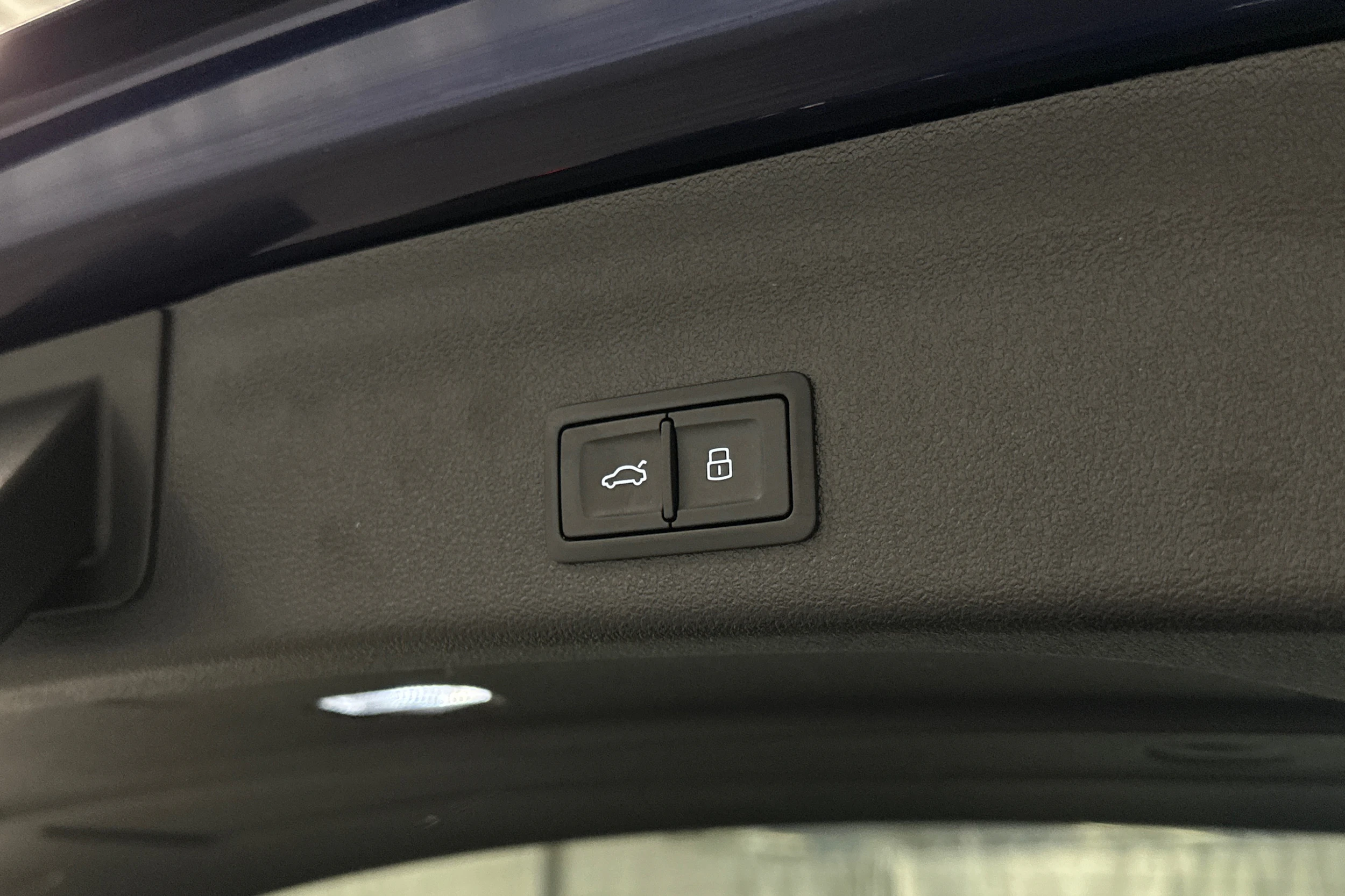sininen Audi A6 2021 kuva 30.