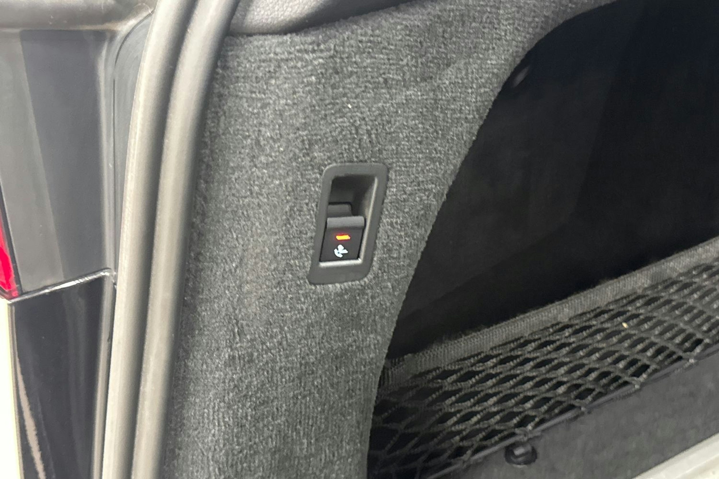 musta Audi A6 2021 kuva 14.