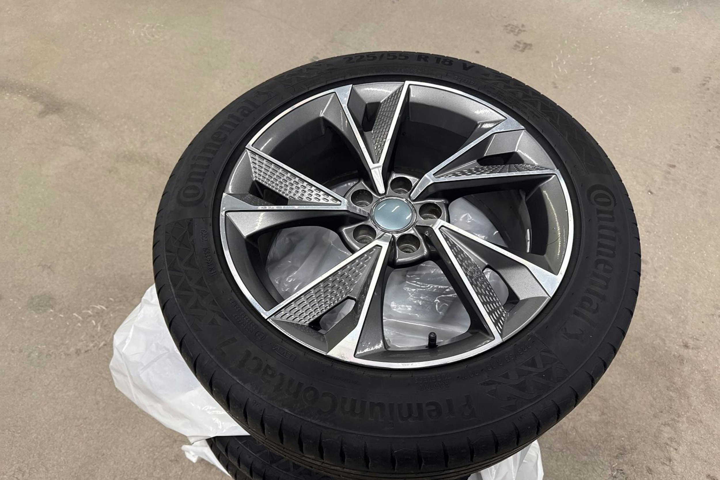 musta Audi A6 2021 kuva 15.