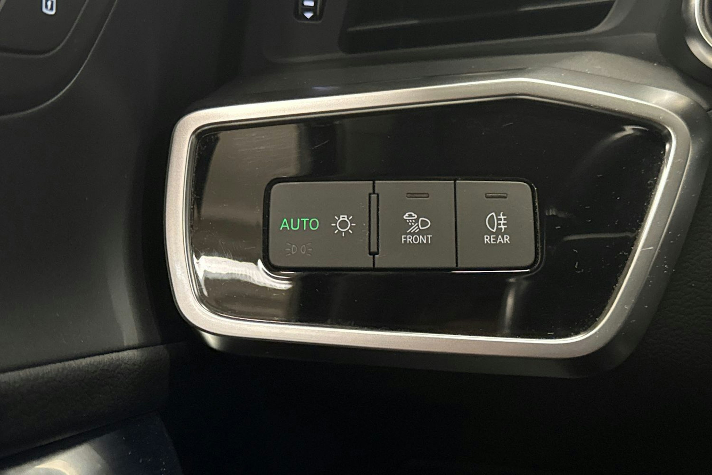 musta Audi A6 2021 kuva 23.