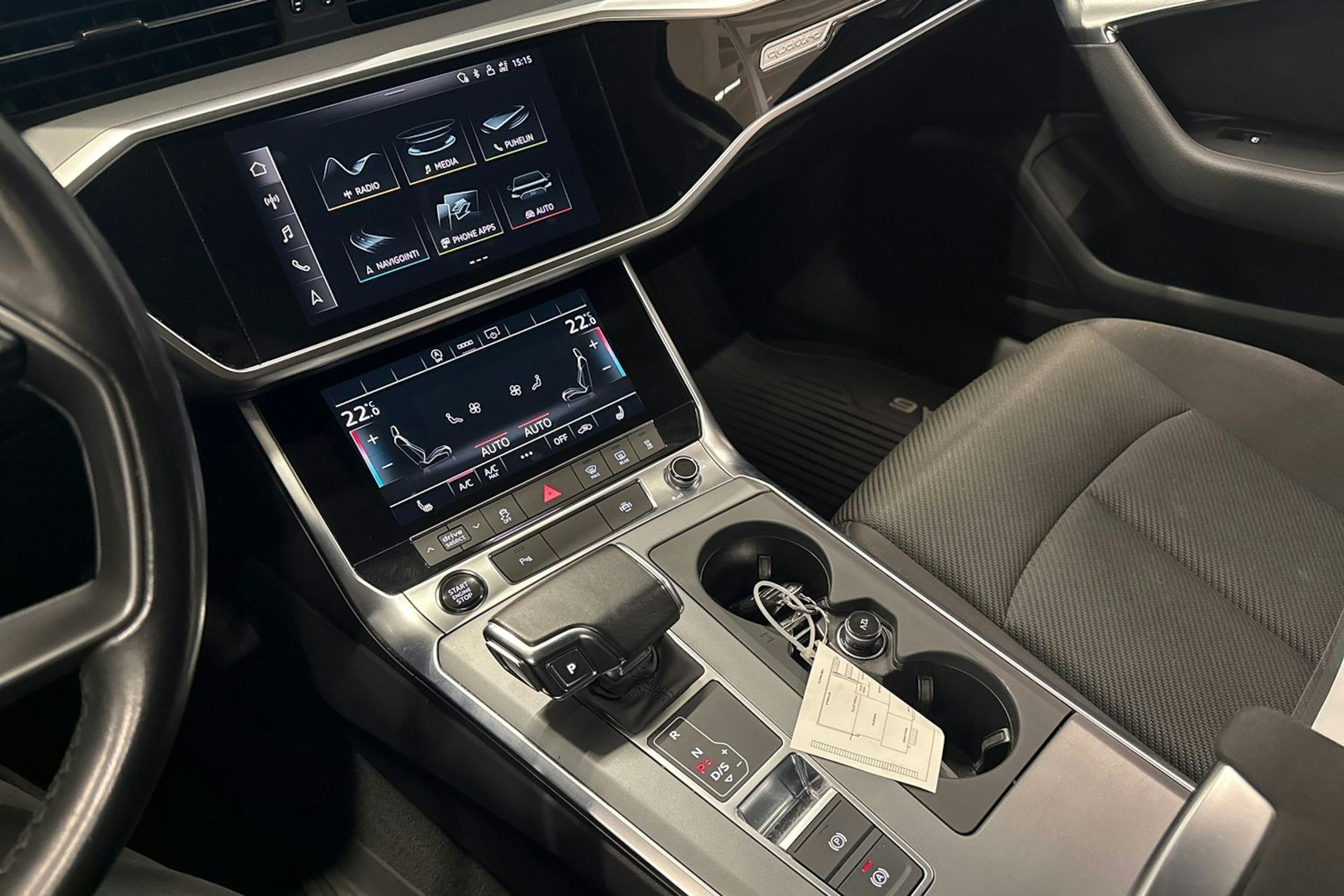 musta Audi A6 2021 kuva 28.