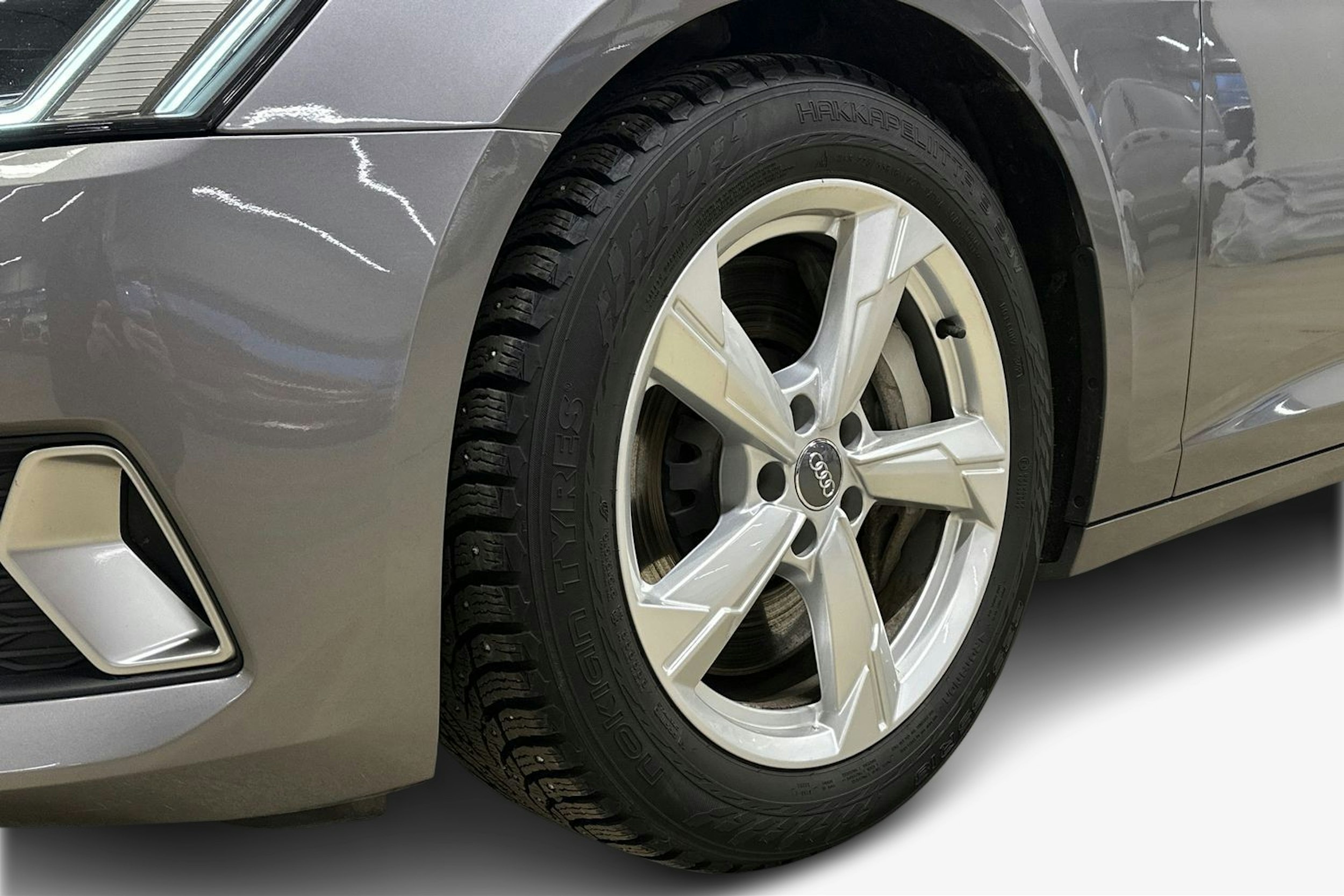 harmaa Audi A6 2021 kuva 11.