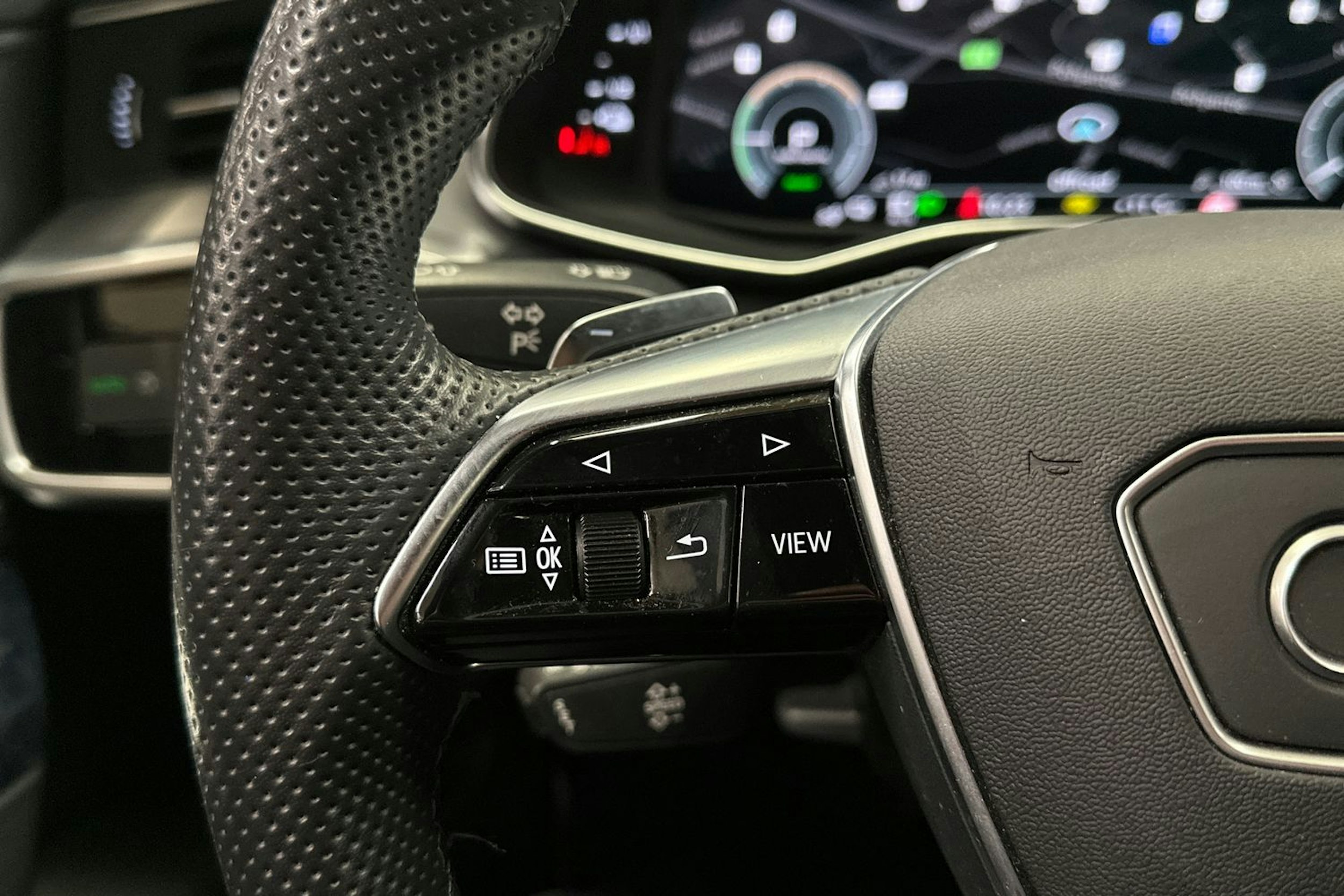 harmaa Audi A6 2021 kuva 26.