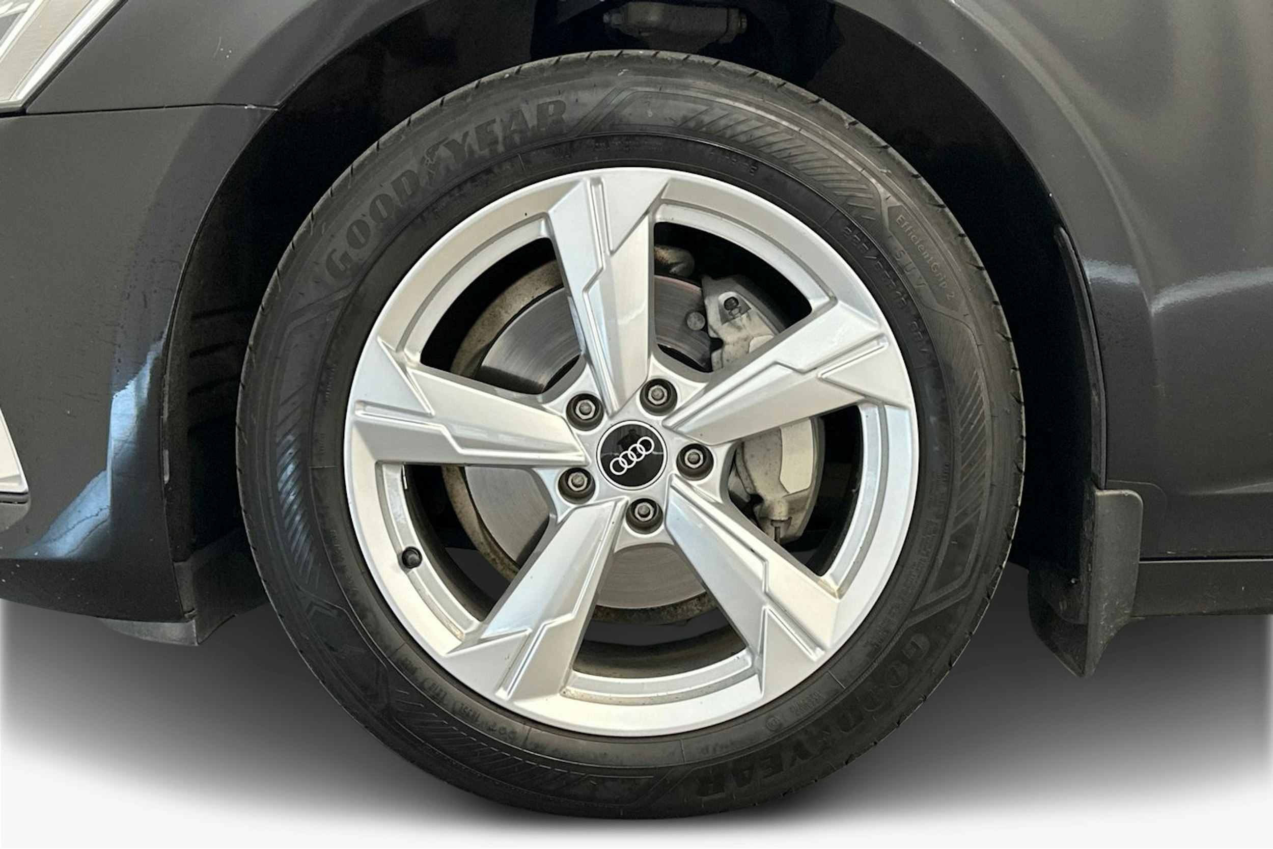 musta Audi A6 2021 kuva 11.