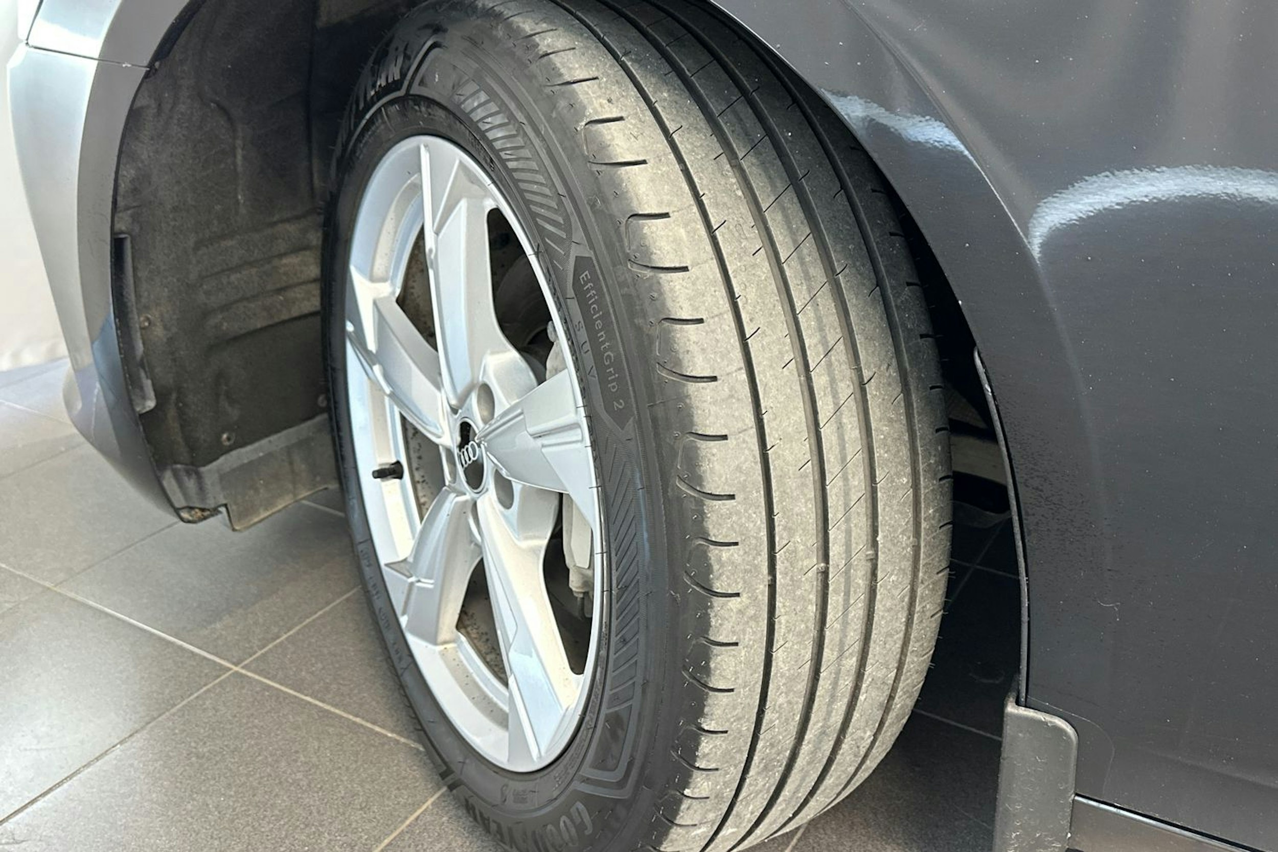 musta Audi A6 2021 kuva 13.
