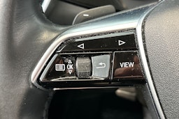 musta Audi A6 2021 kuva 28.