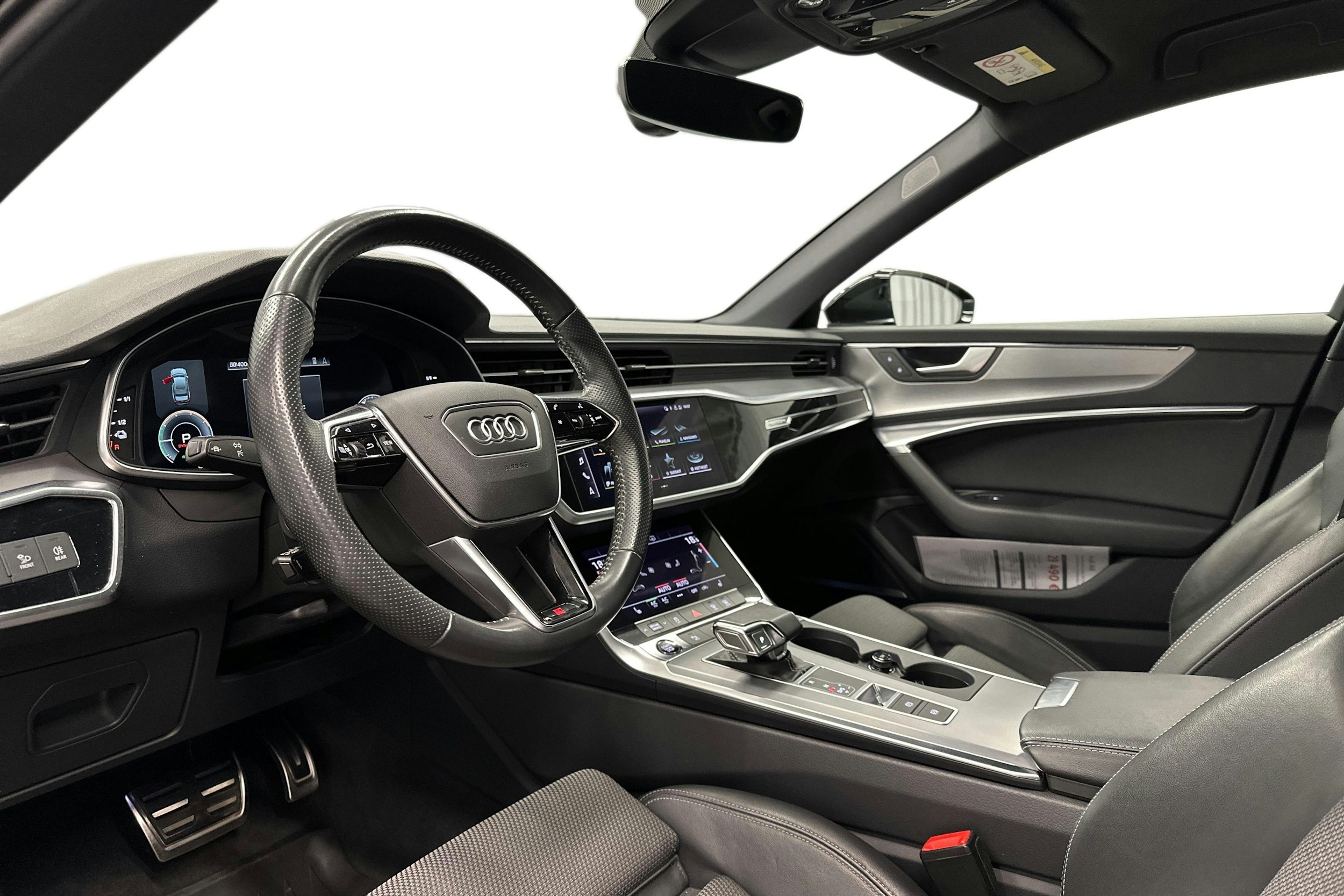 musta Audi A6 2021 kuva 7.