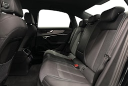 musta Audi A6 2021 kuva 10.