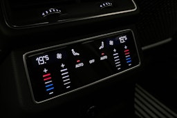 musta Audi A6 2021 kuva 16.