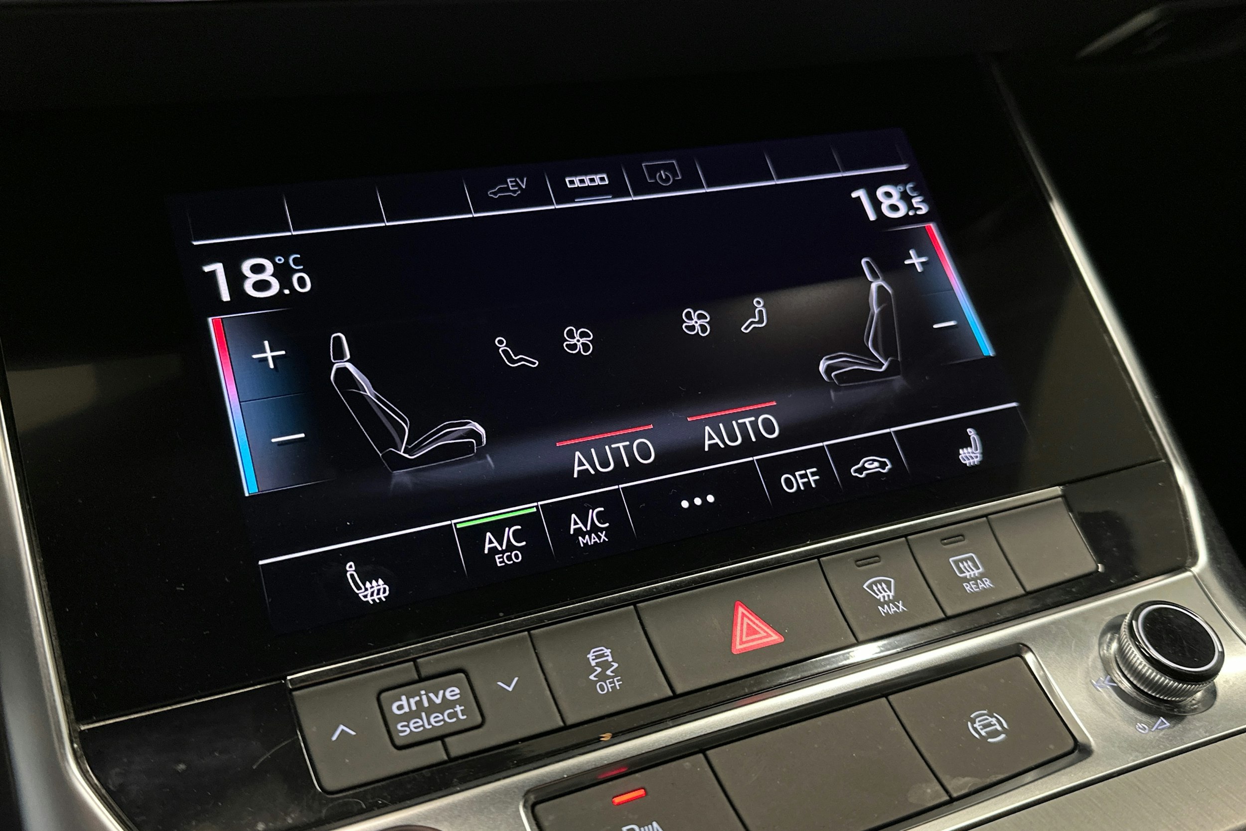 musta Audi A6 2021 kuva 28.