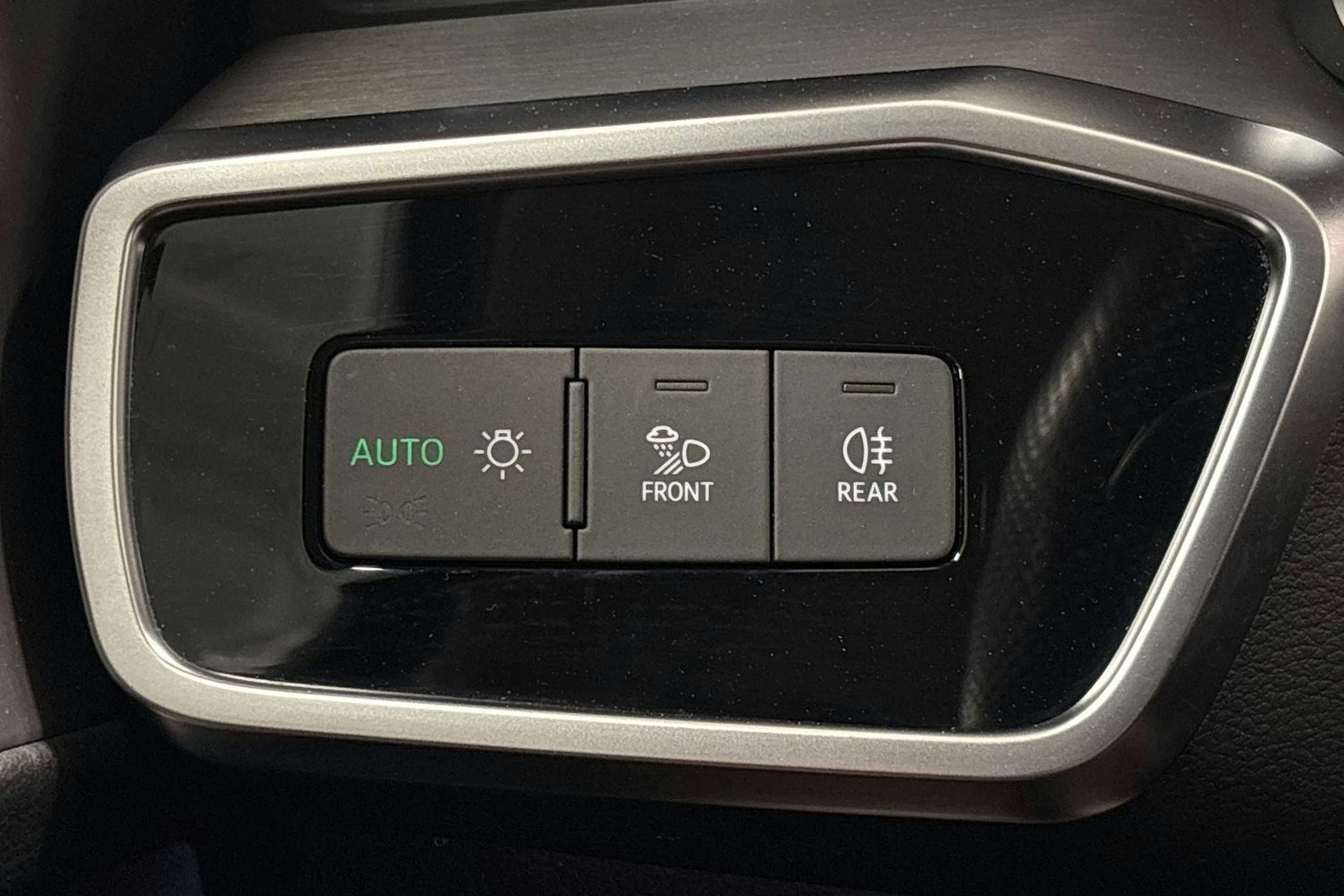 Valkoinen Audi A6 2021 kuva 21.