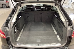 musta Audi A6 2021 kuva 15.