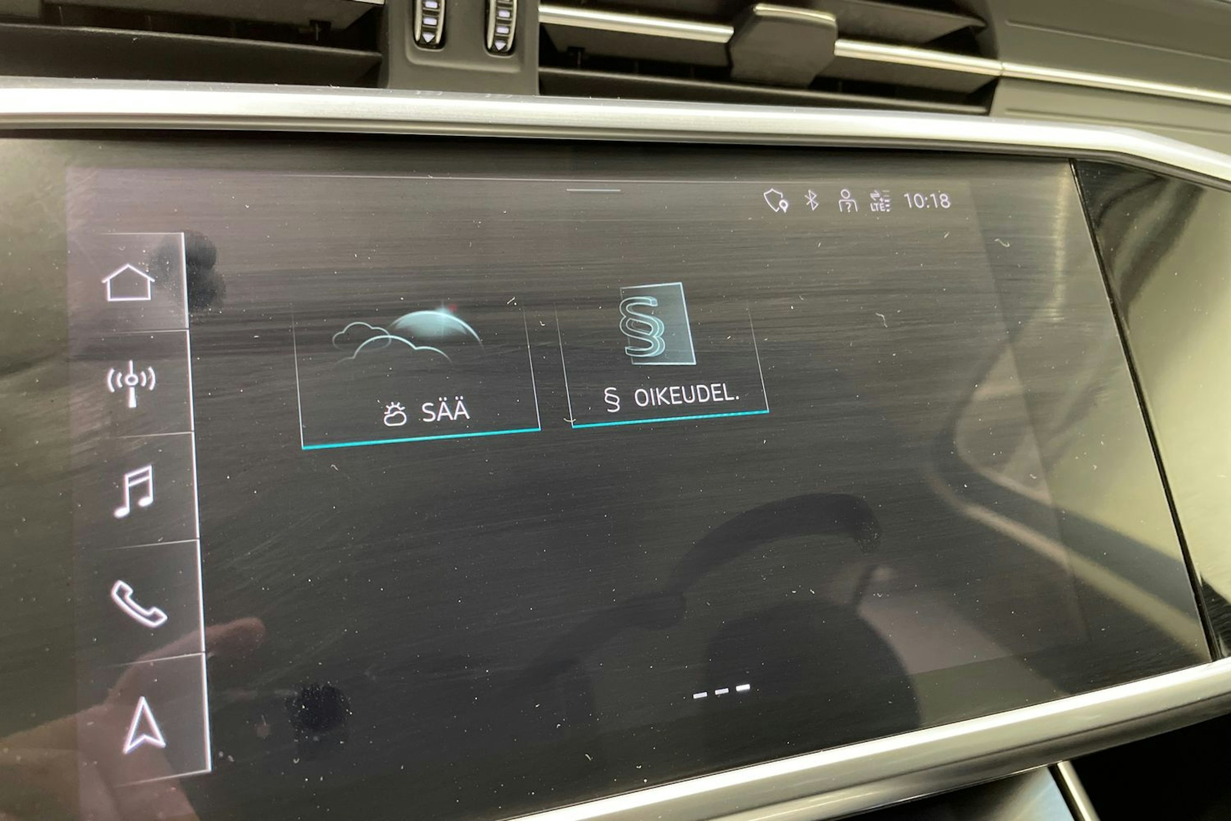 musta Audi A6 2021 kuva 20.