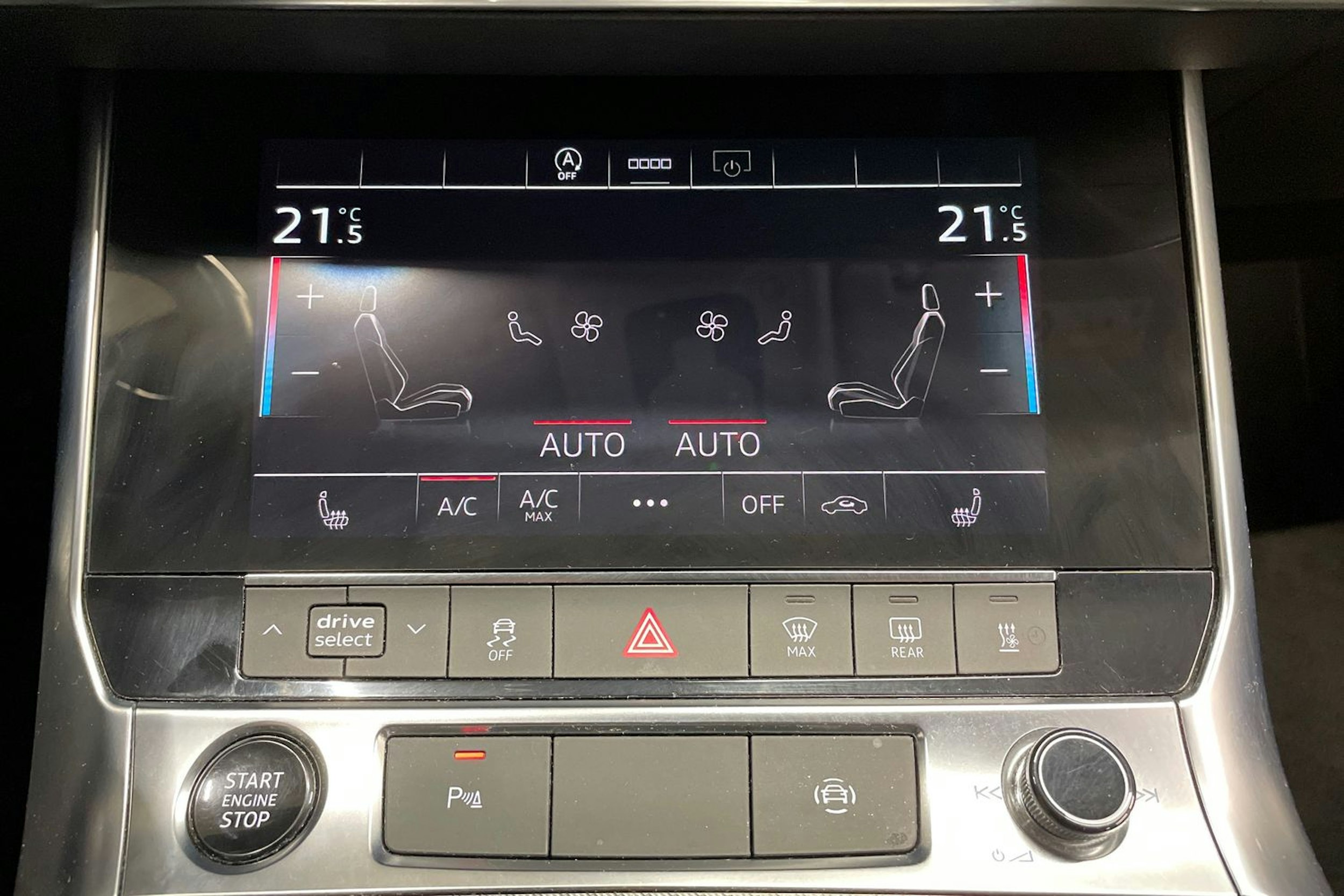 musta Audi A6 2021 kuva 25.