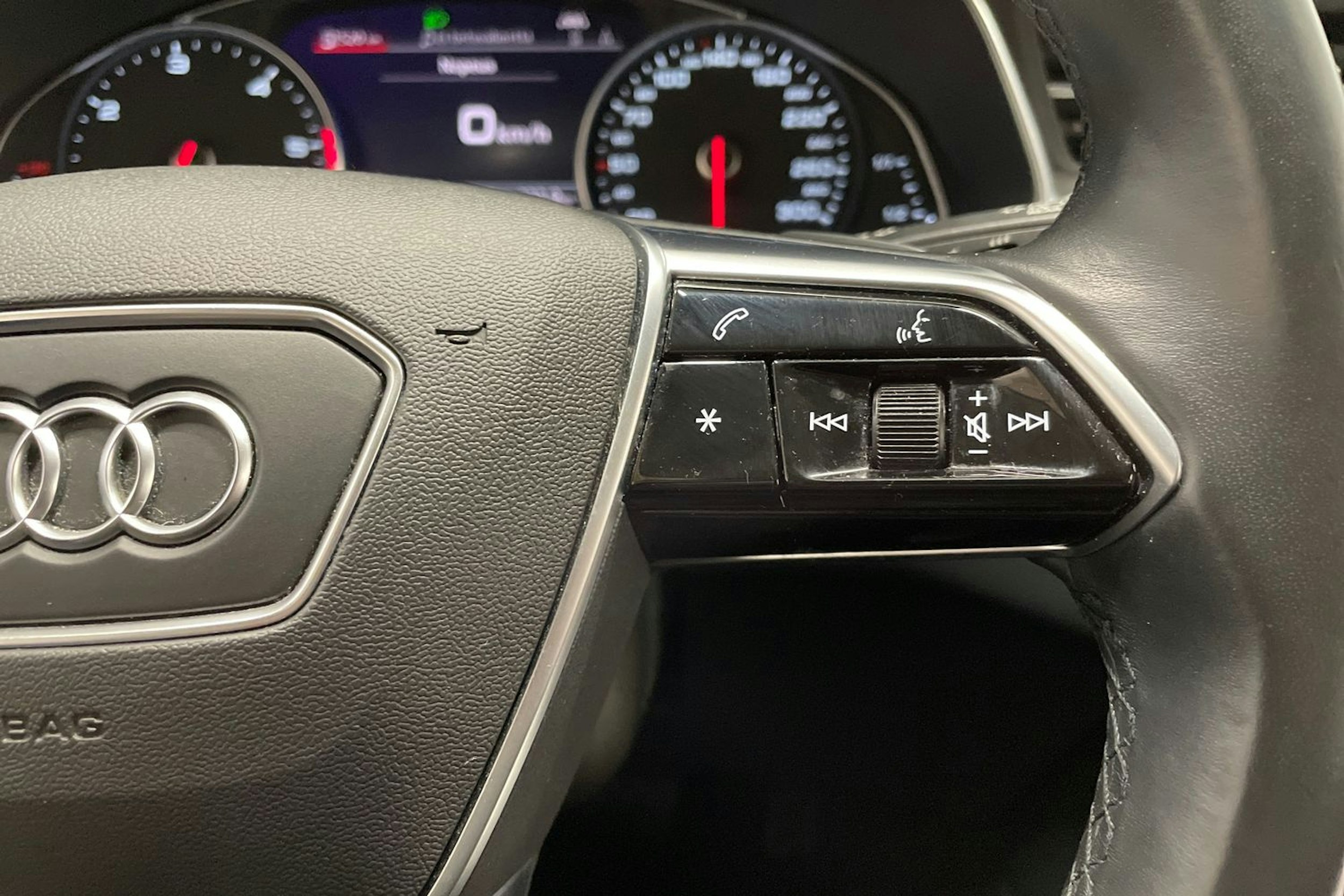musta Audi A6 2021 kuva 31.