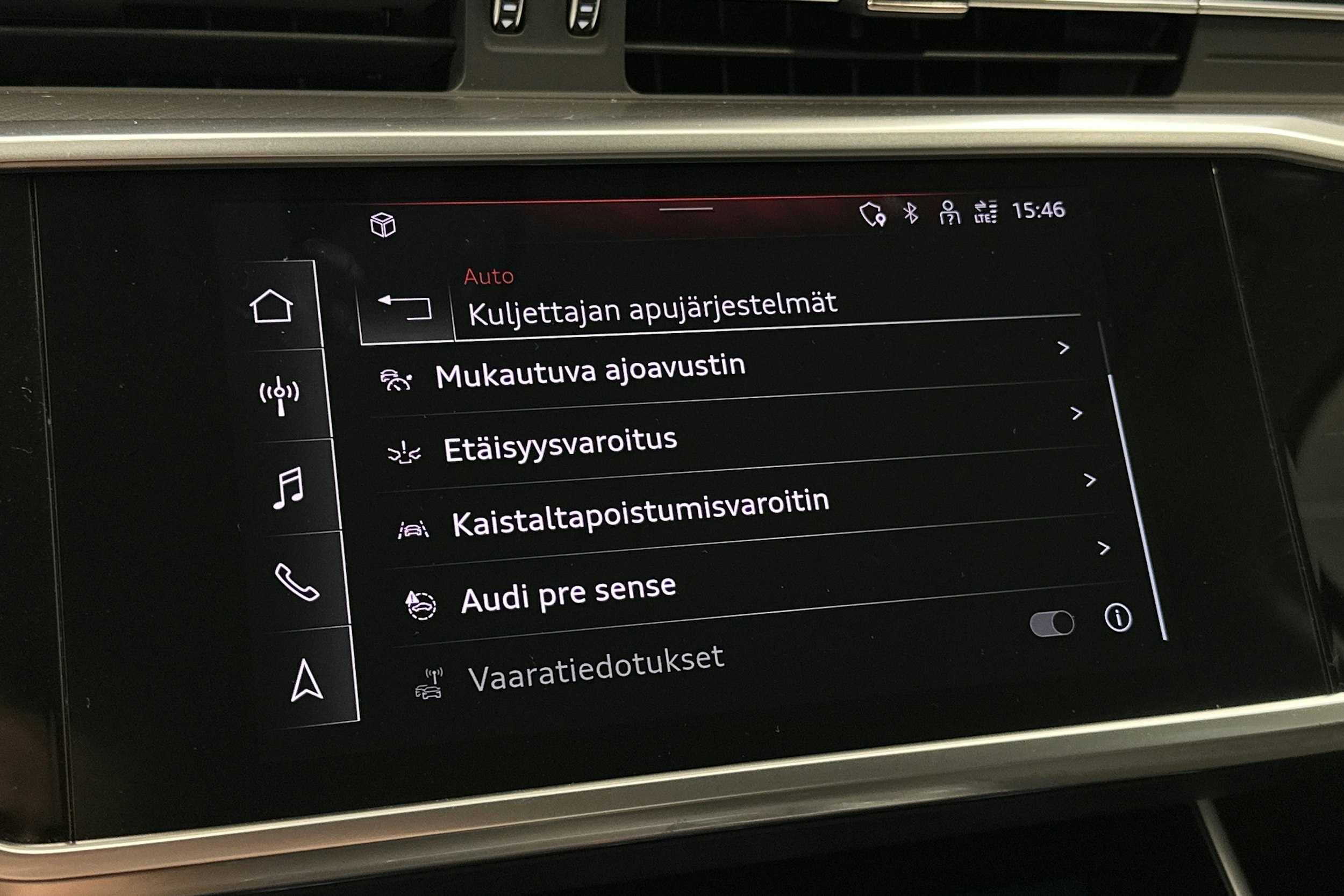 harmaa Audi A6 2021 kuva 29.