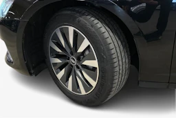 musta Audi A6 2021 kuva 9.