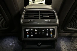 musta Audi A6 2021 kuva 12.
