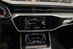 musta Audi A6 2021 kuva 17.