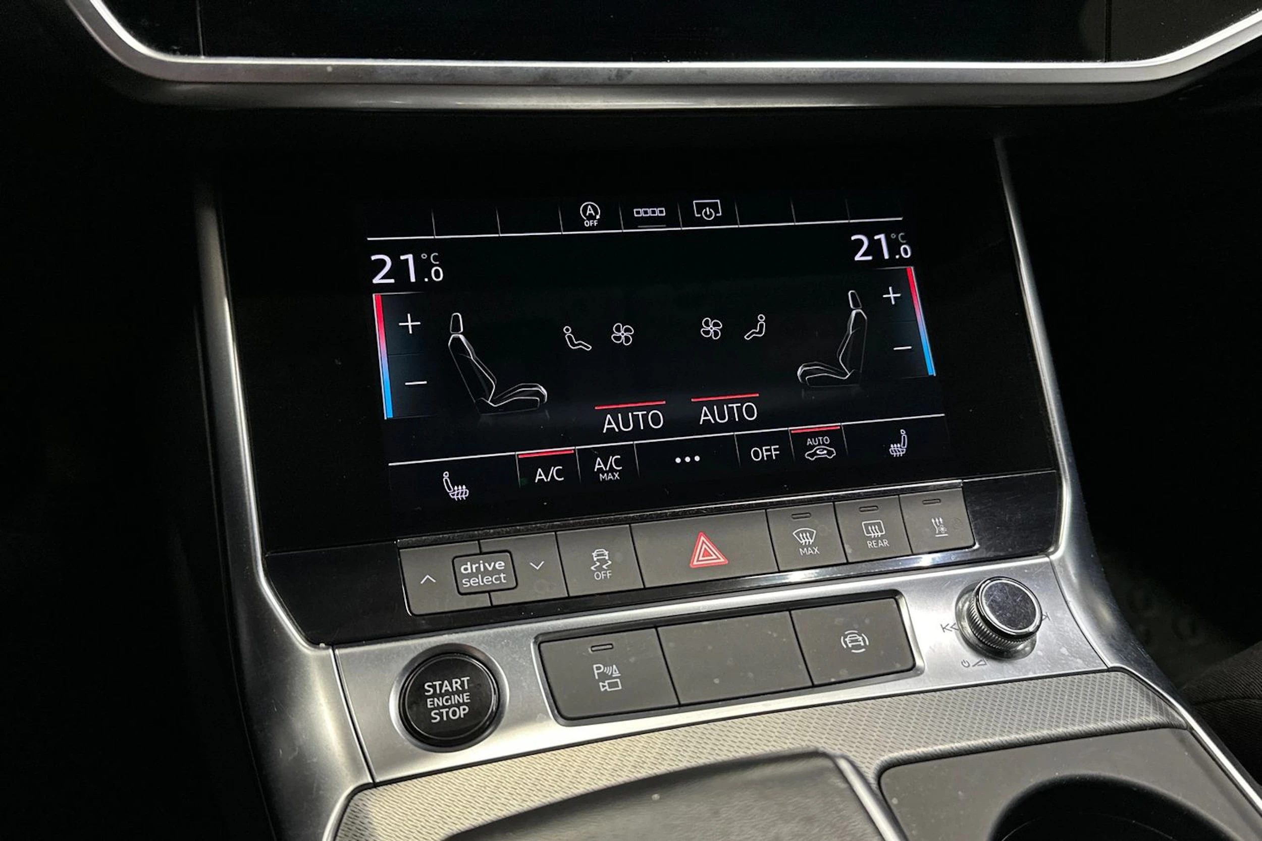 musta Audi A6 2021 kuva 18.