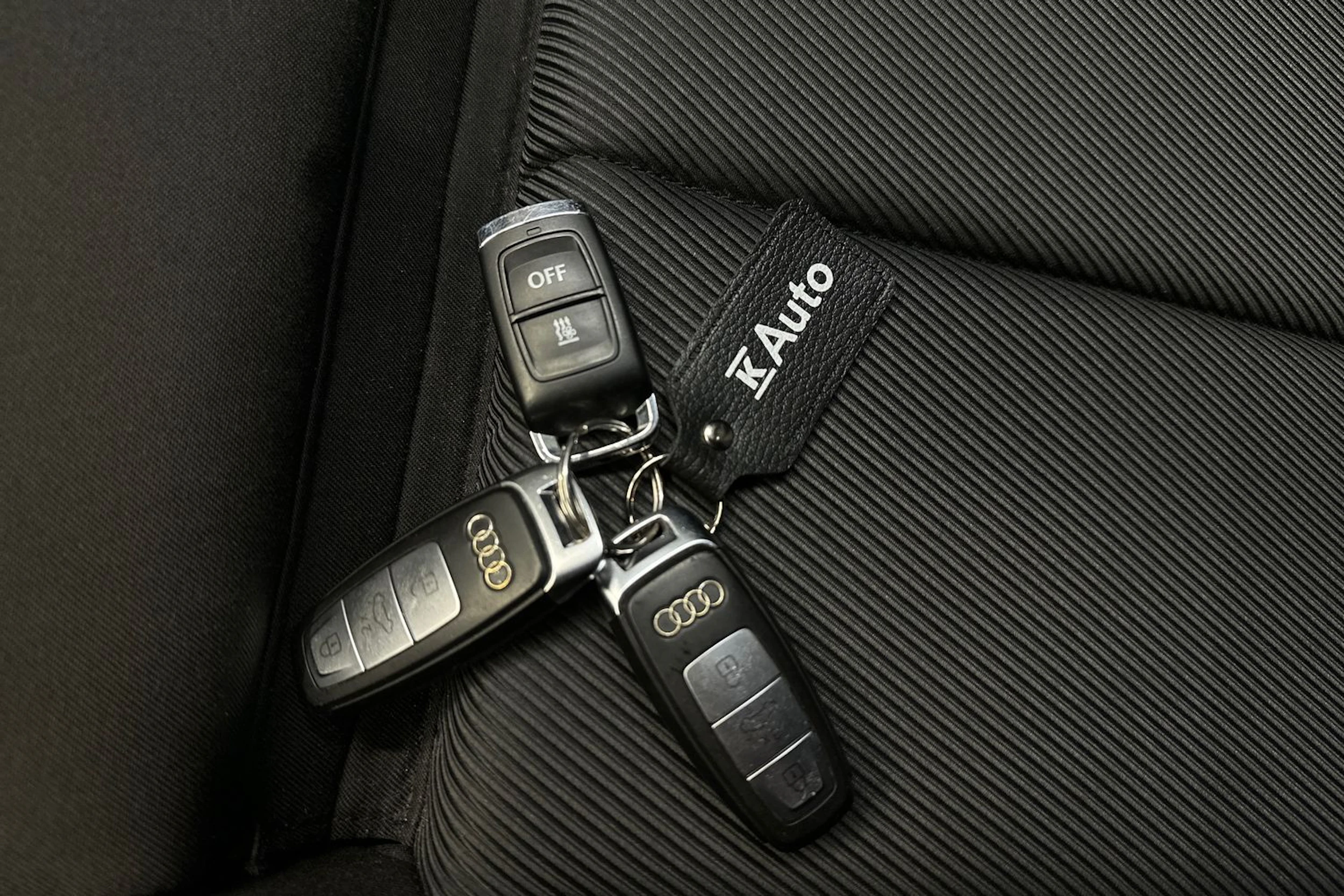 musta Audi A6 2021 kuva 20.