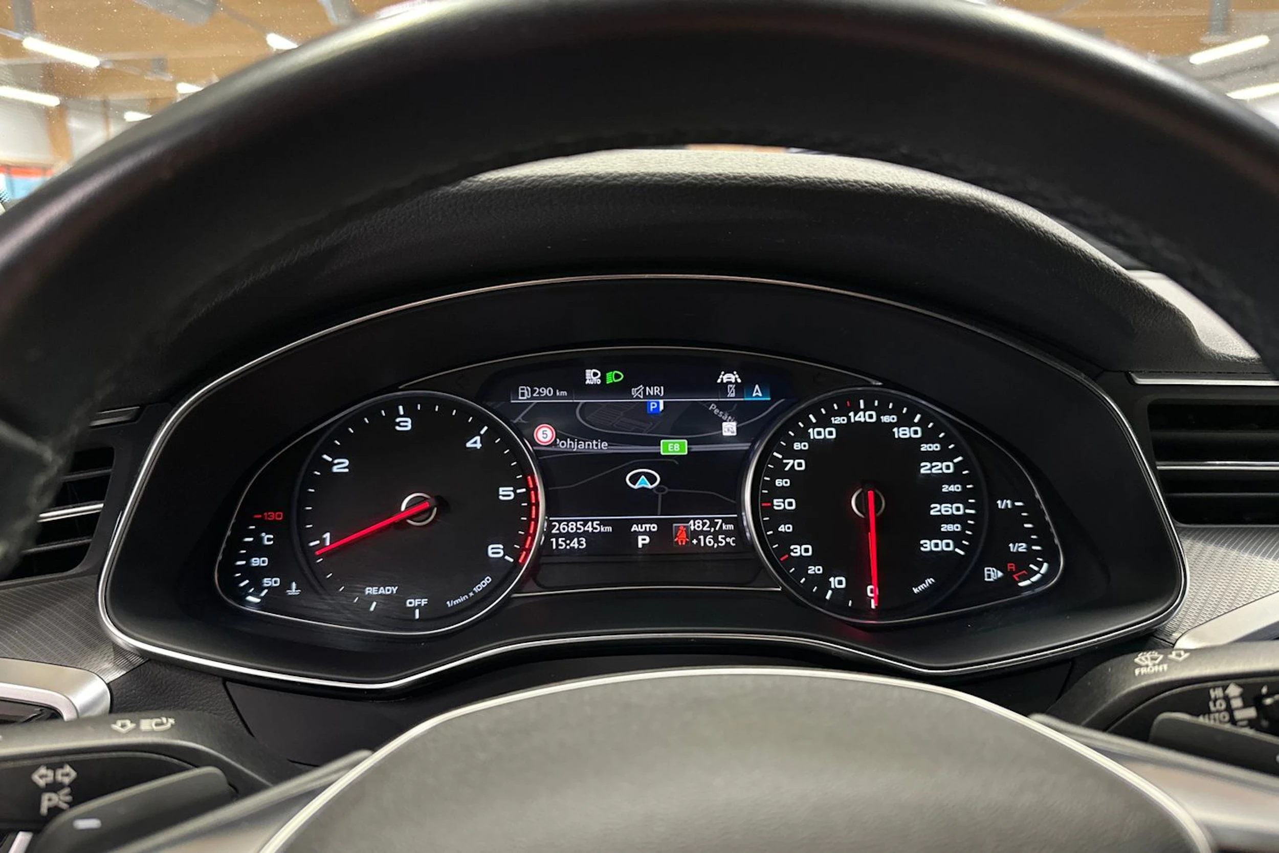 musta Audi A6 2021 kuva 21.