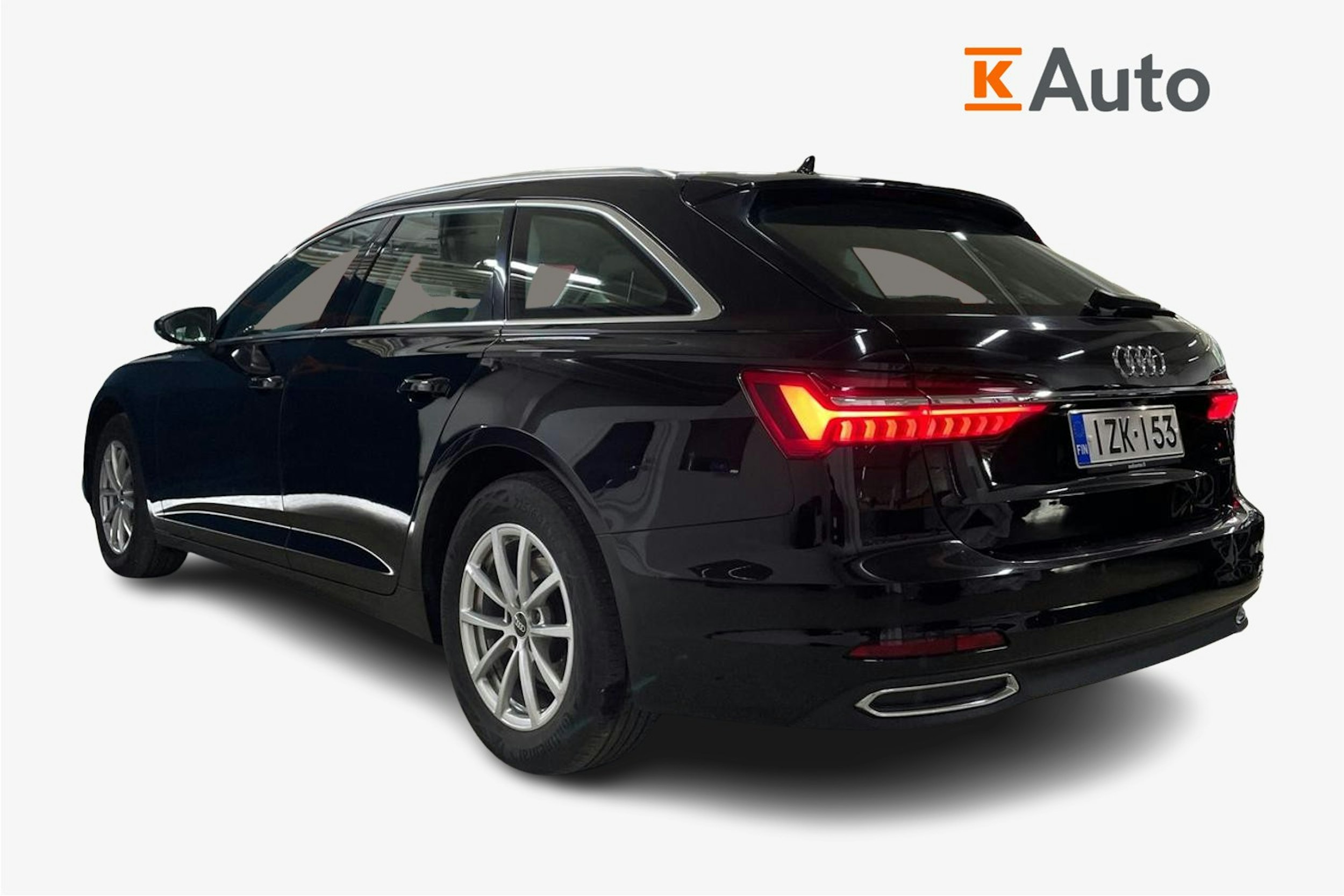 musta Audi A6 2021 kuva 2.