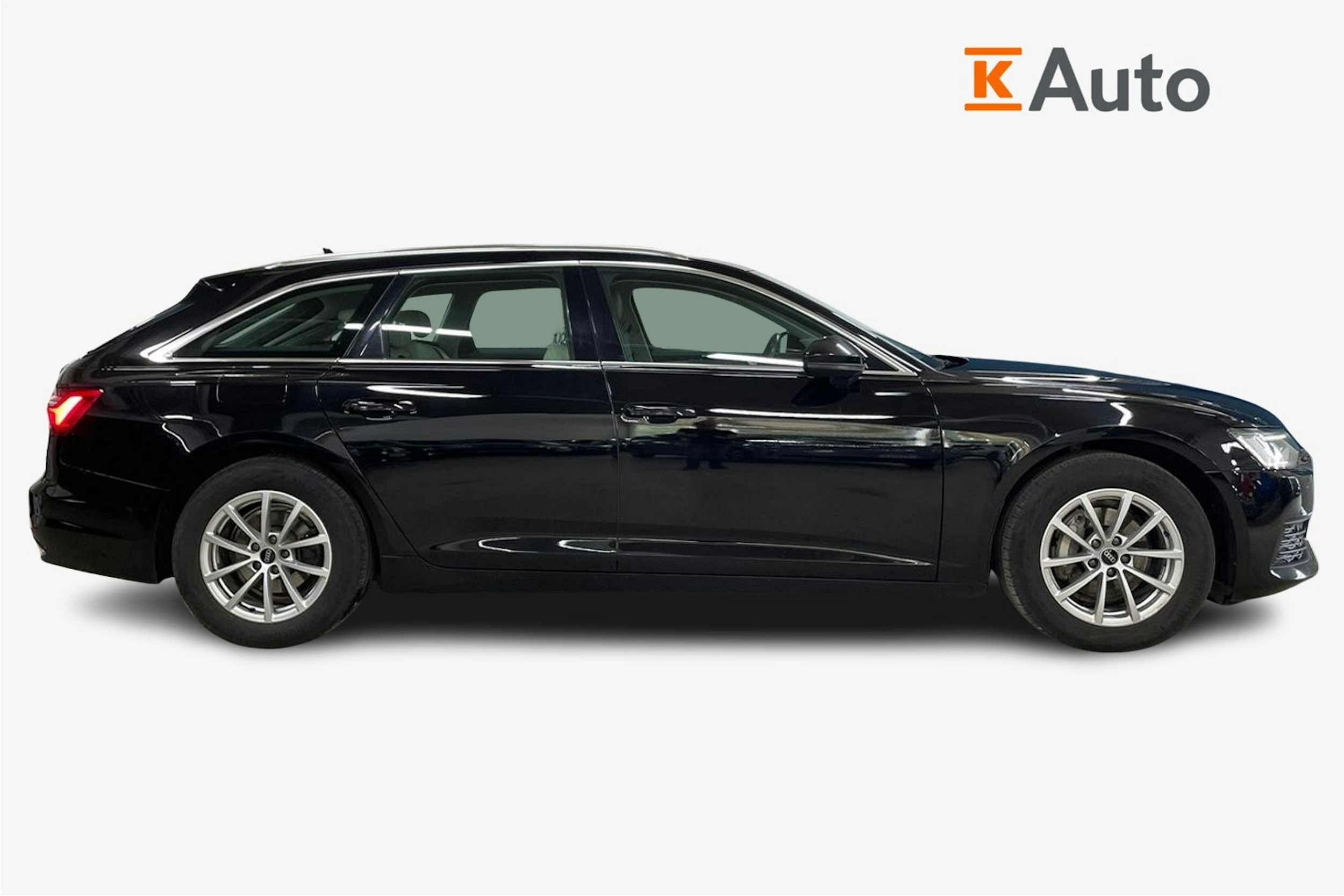 musta Audi A6 2021 kuva 6.