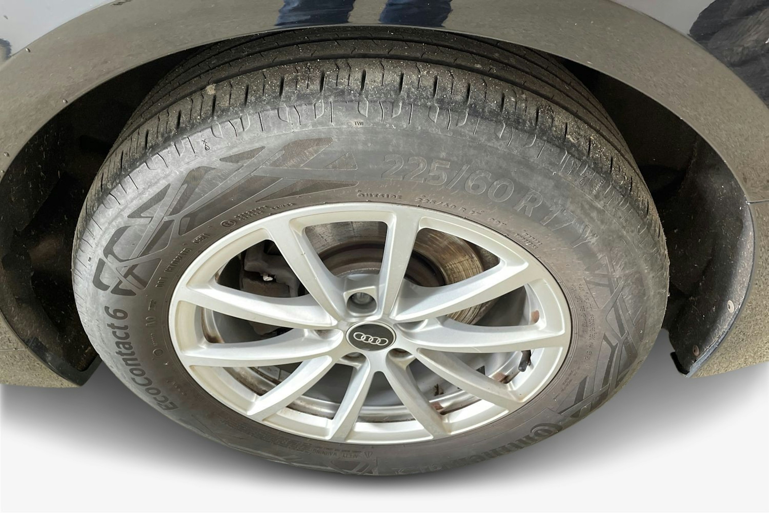 musta Audi A6 2021 kuva 11.
