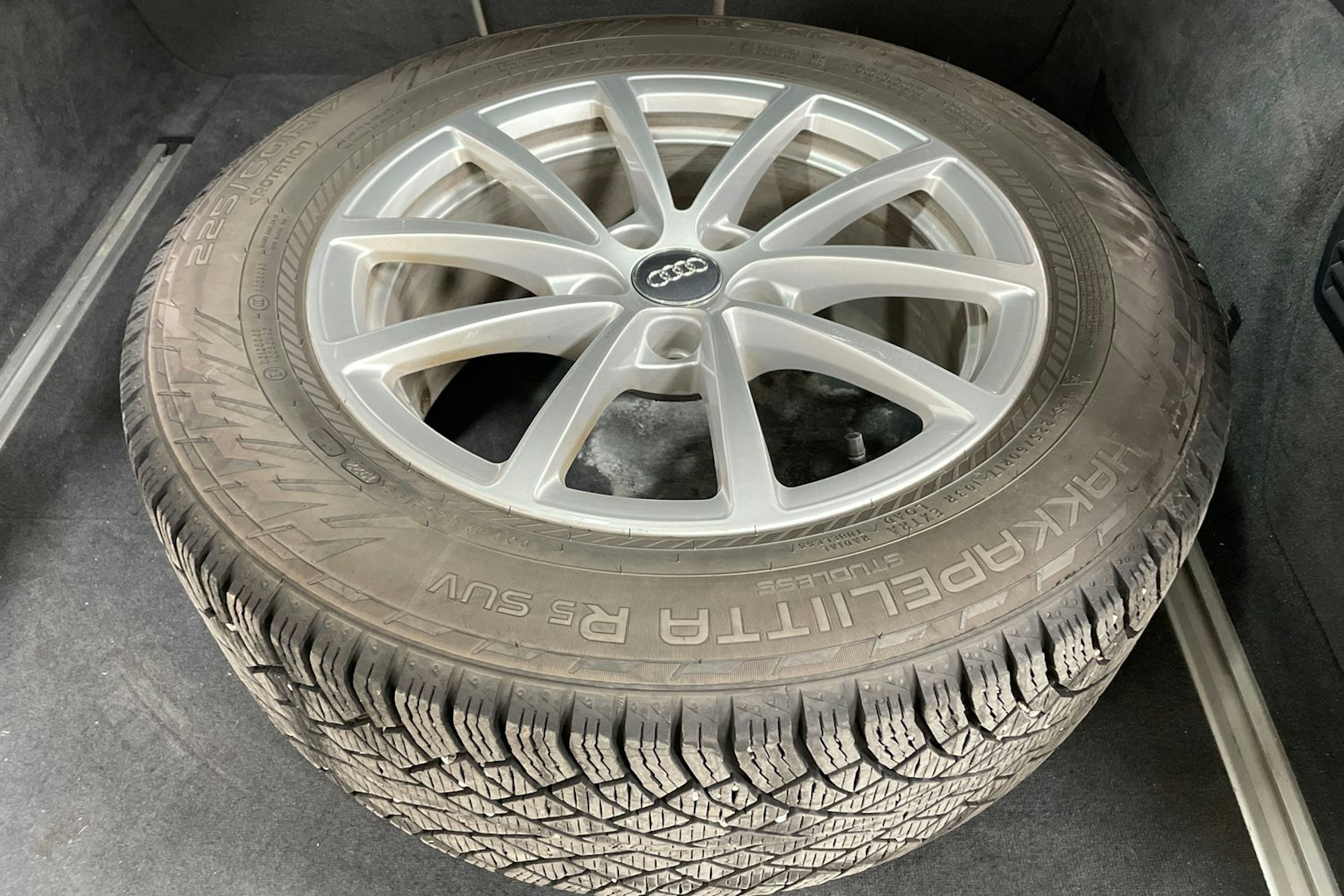 musta Audi A6 2021 kuva 13.