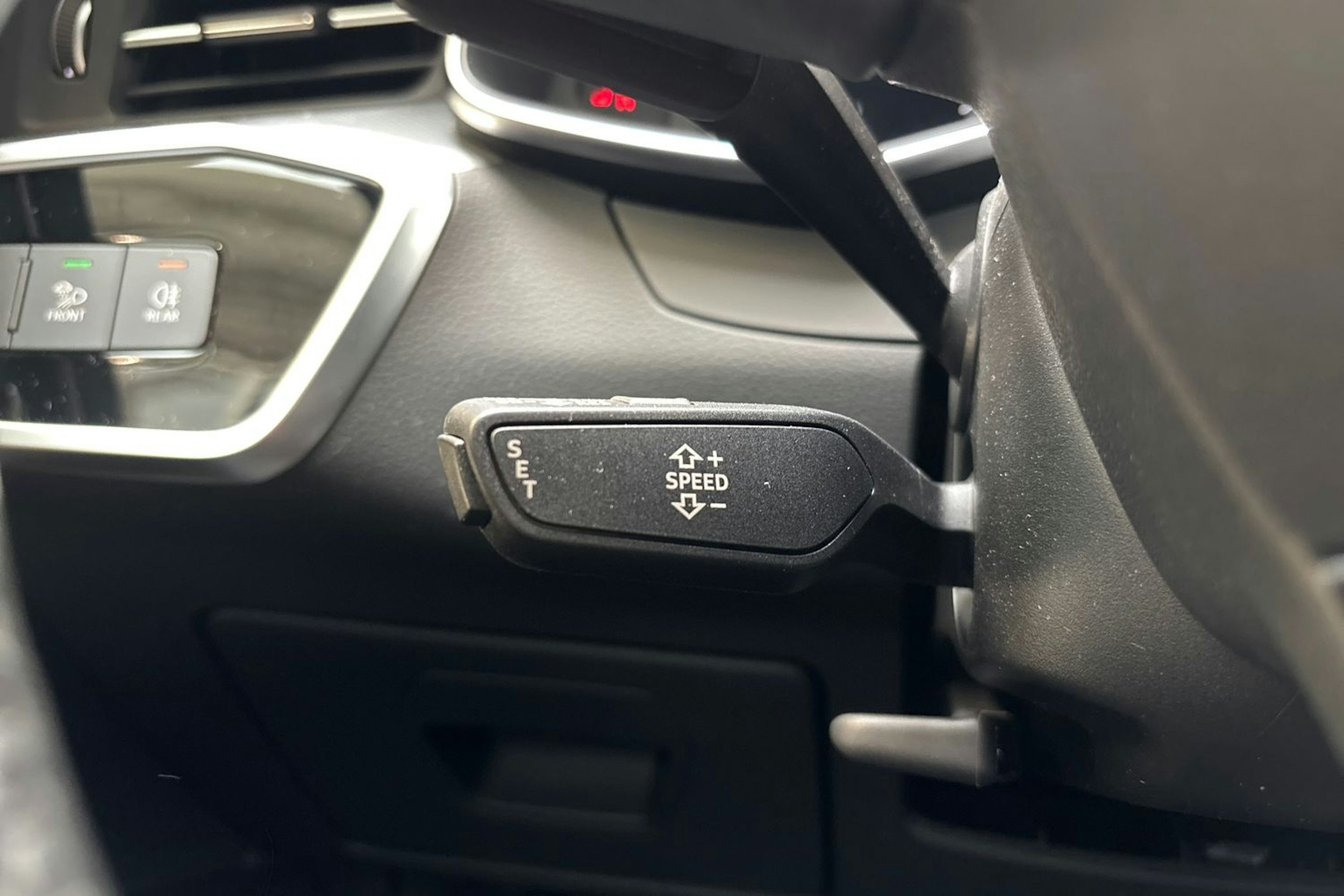 ruskea (beige) Audi A6 2021 kuva 18.