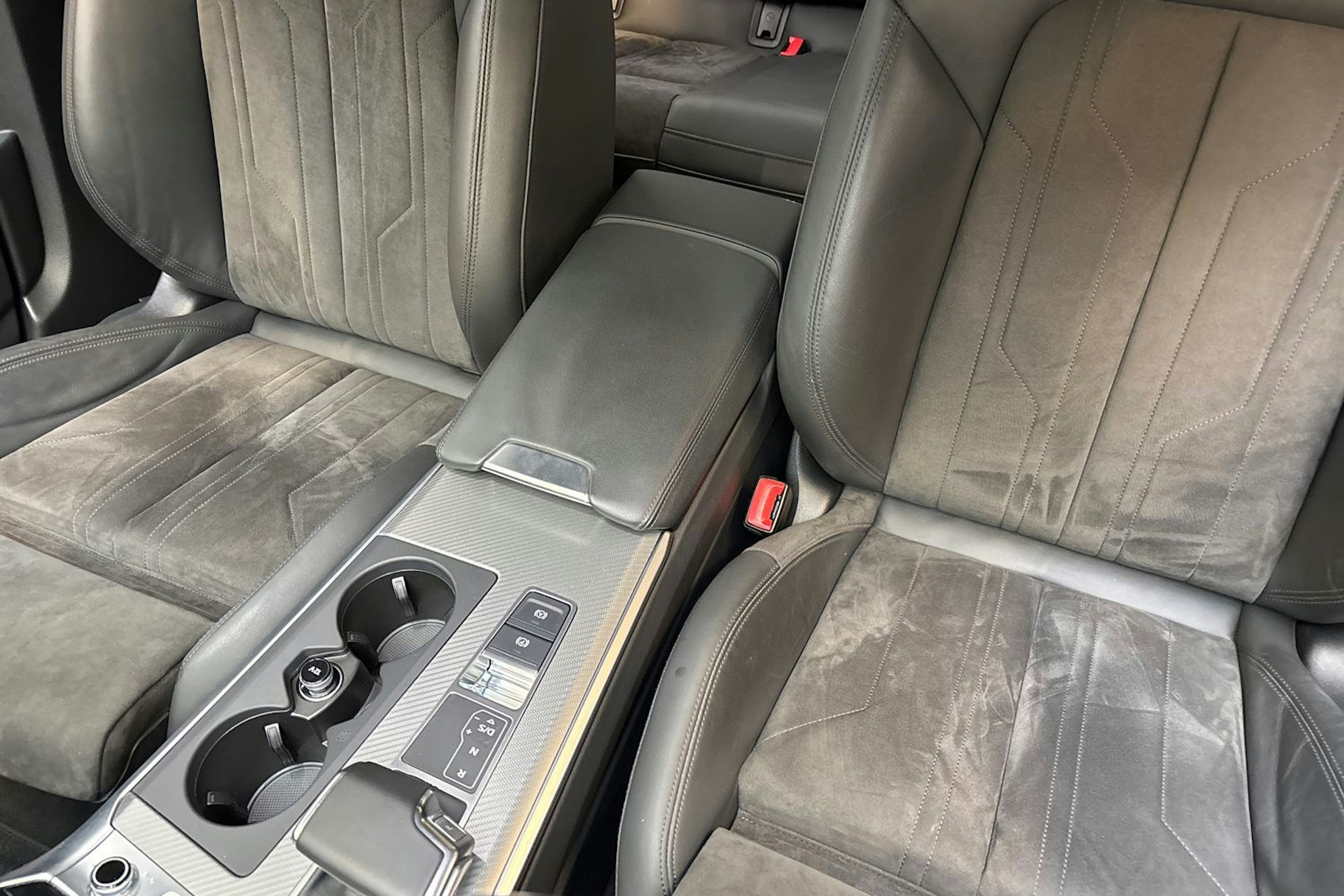 ruskea (beige) Audi A6 2021 kuva 24.