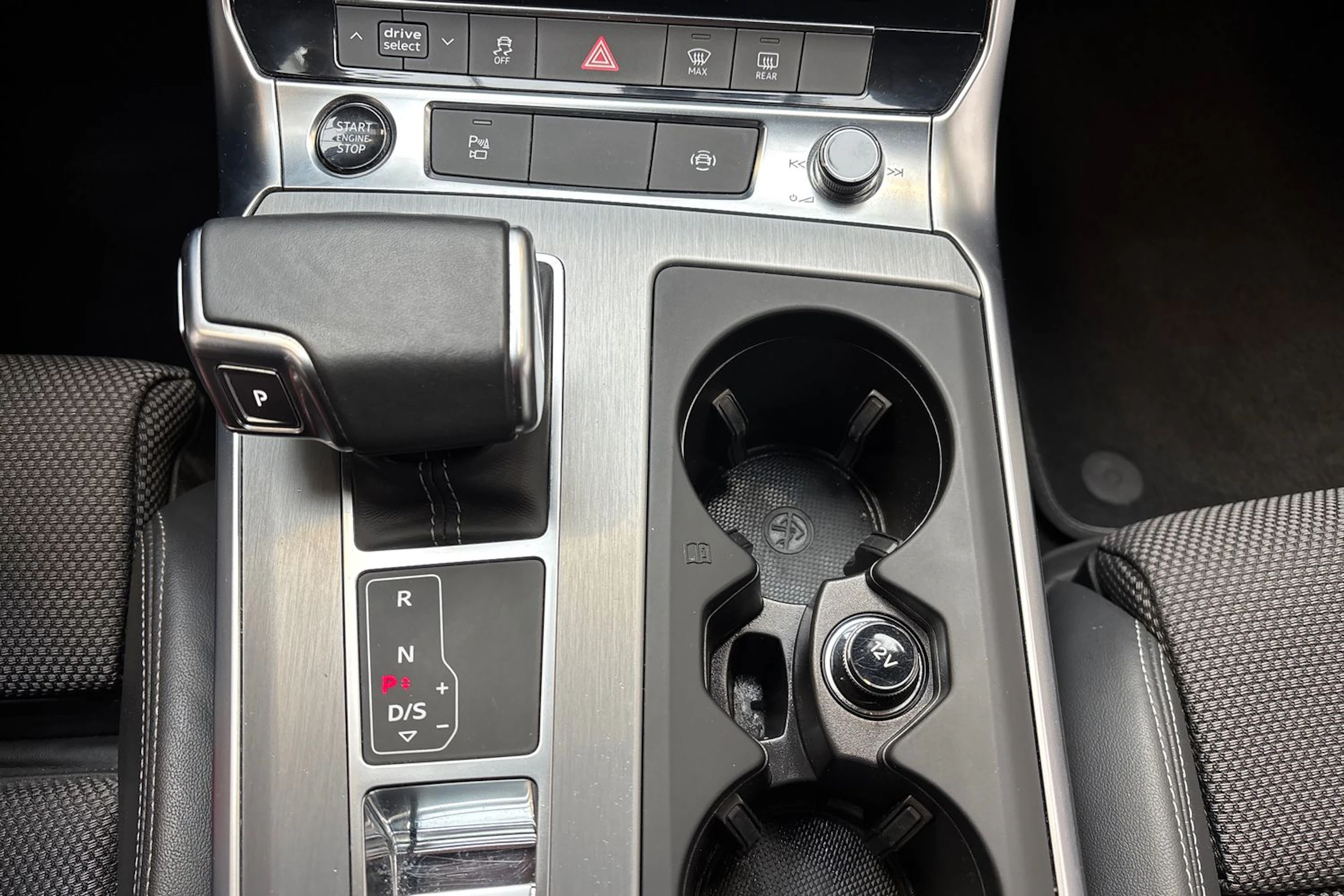 hopea Audi A6 2021 kuva 22.