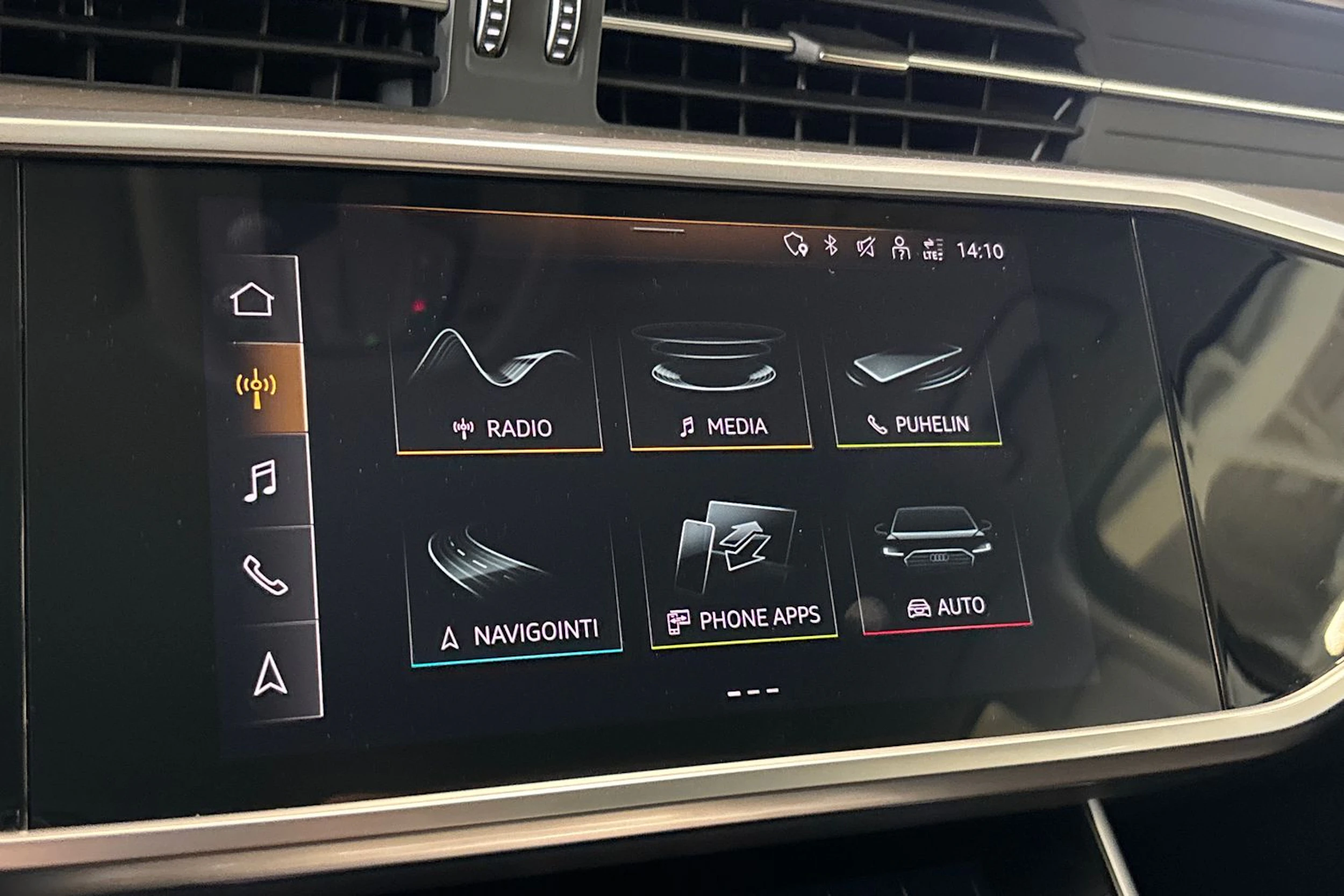 harmaa Audi A6 2021 kuva 21.