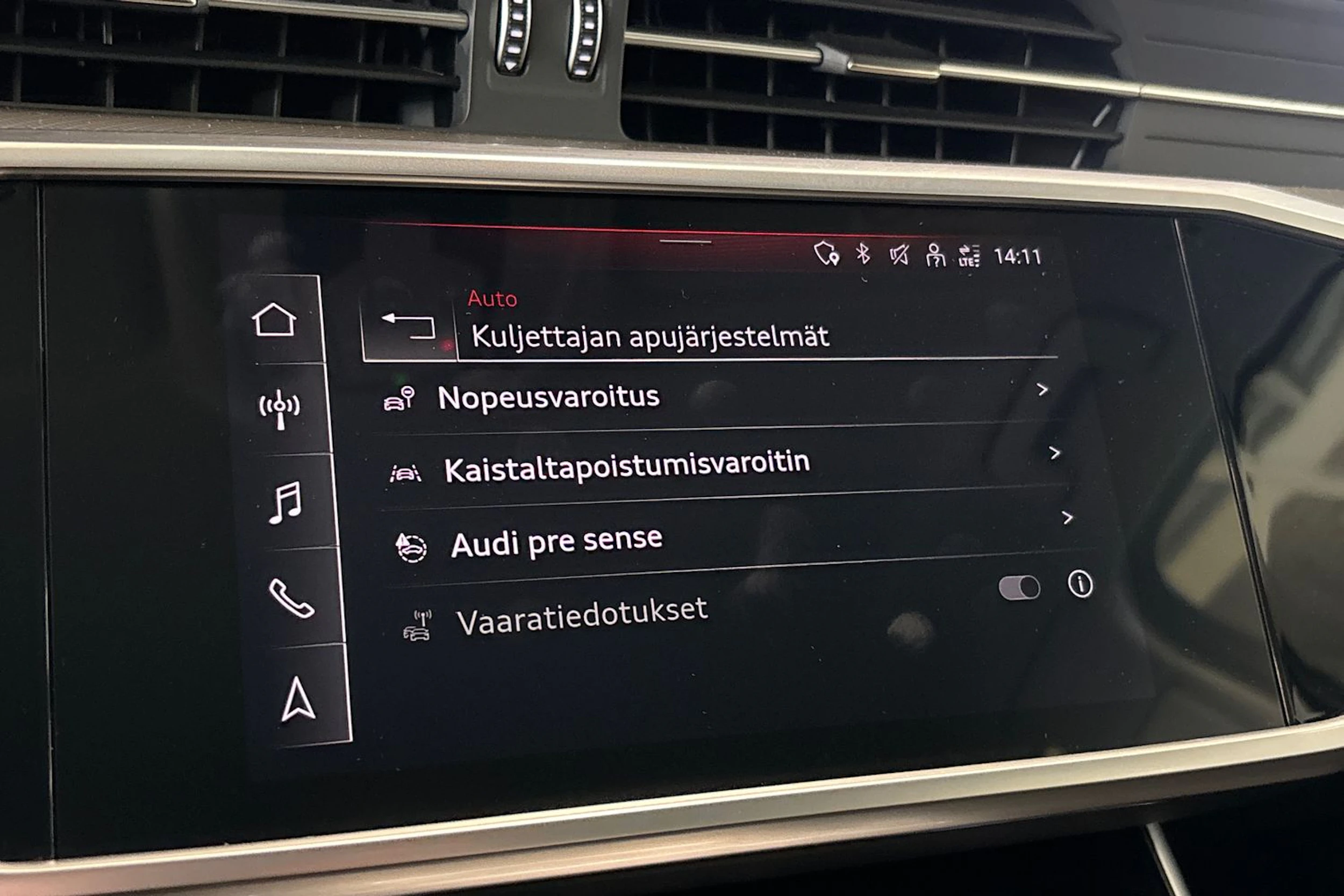 harmaa Audi A6 2021 kuva 28.