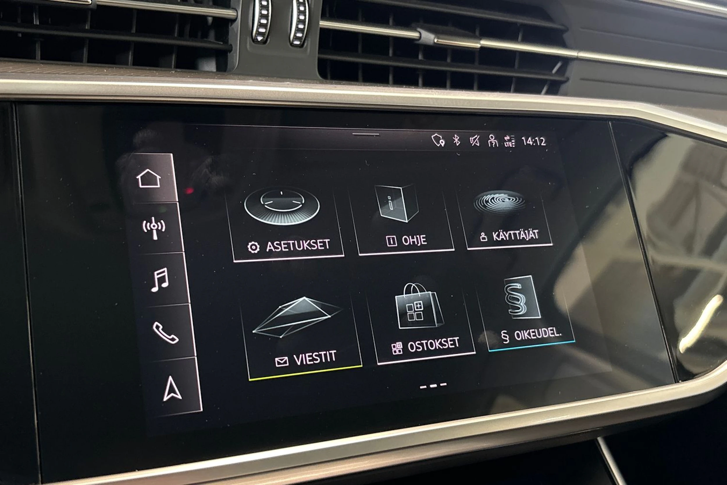 harmaa Audi A6 2021 kuva 30.