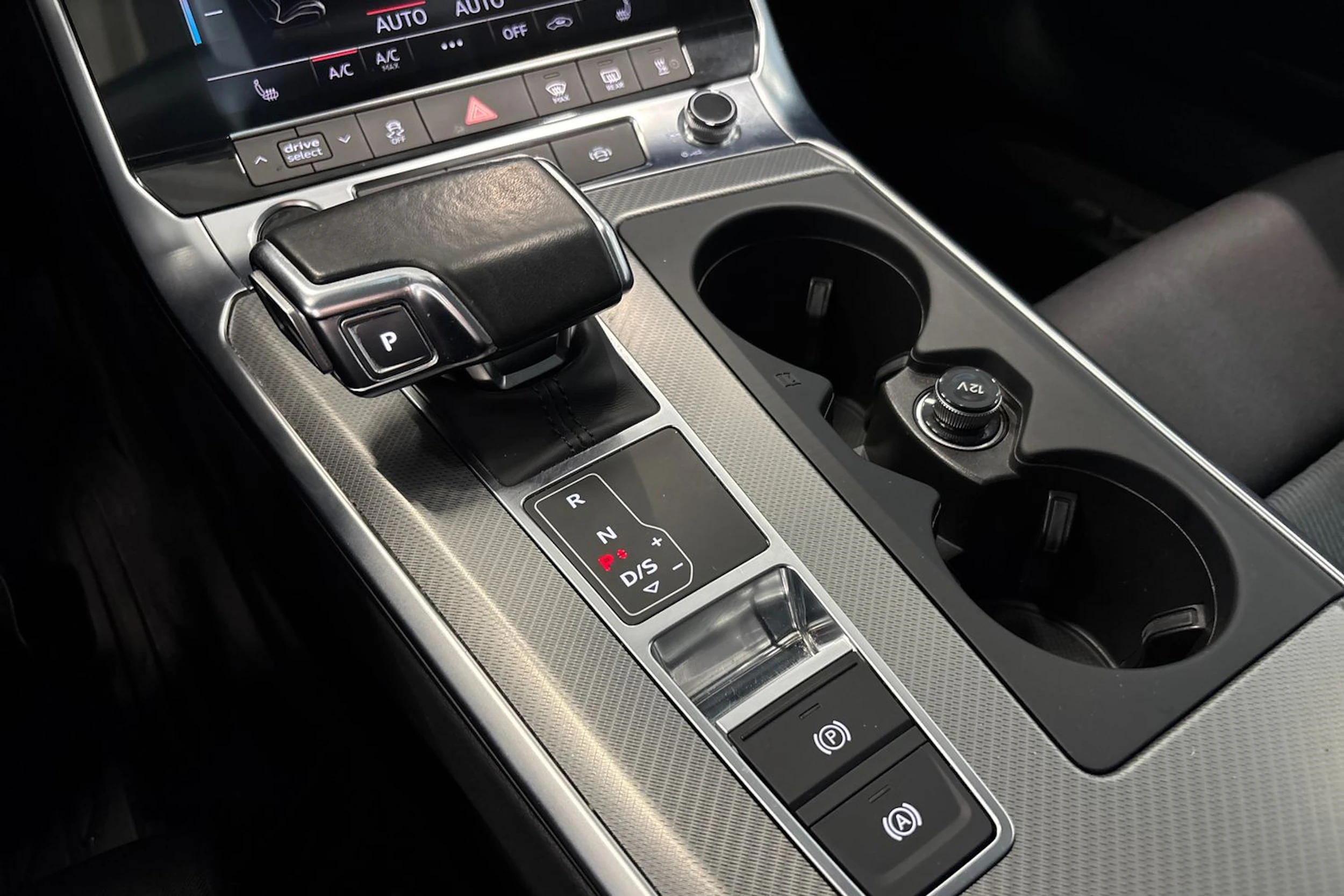 harmaa Audi A6 2021 kuva 32.