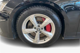 Musta Audi A6 2021 kuva 11.