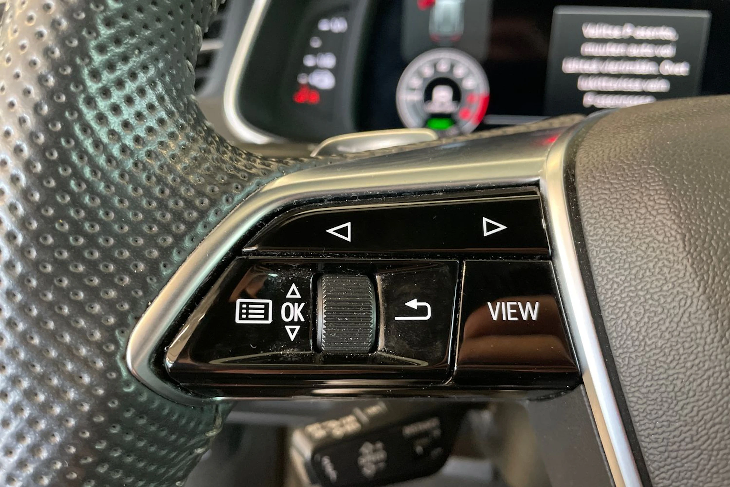 Musta Audi A6 2021 kuva 18.