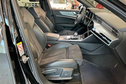 Musta Audi A6 2021 kuva 22.