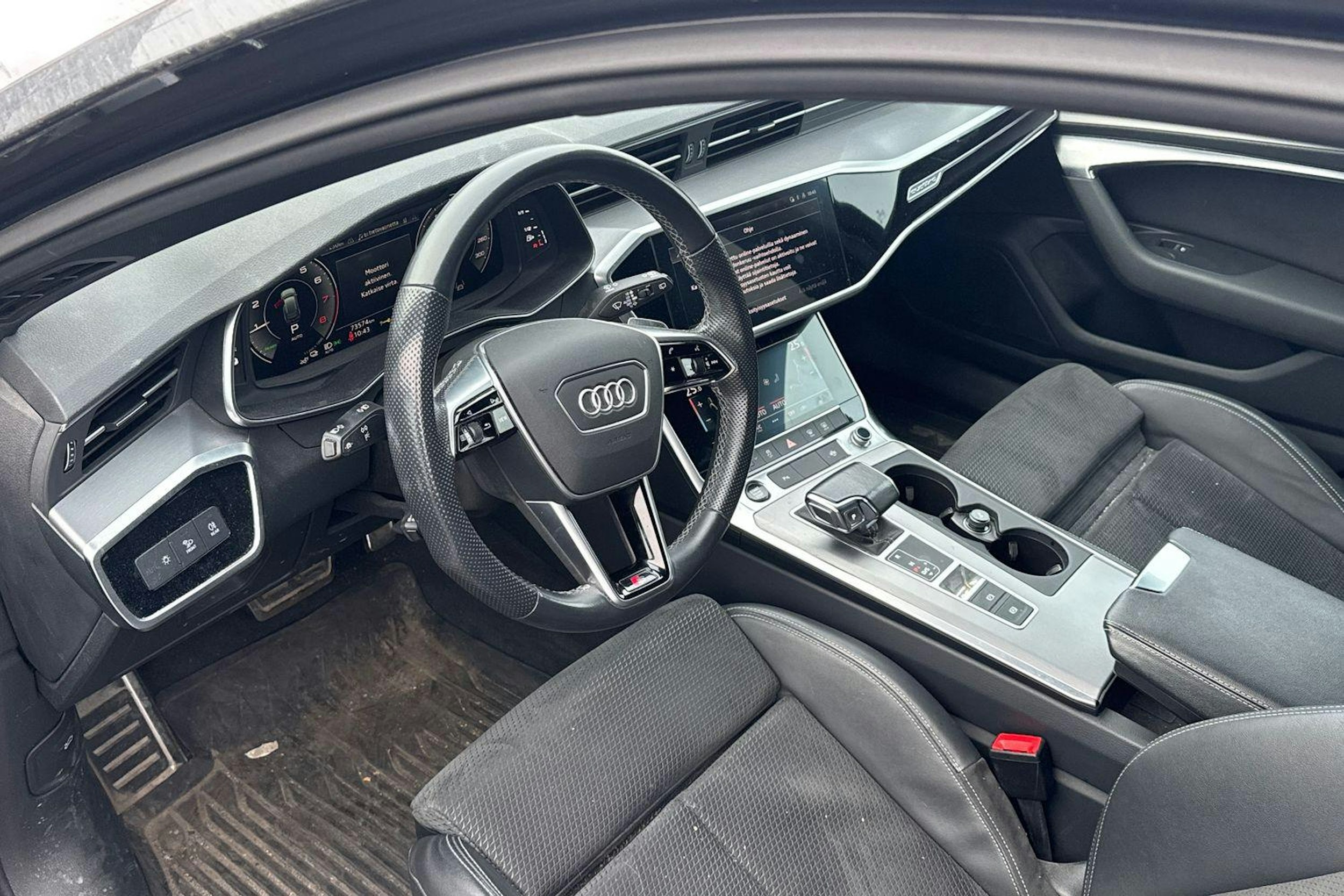 Harmaa Audi A6 2021 kuva 3.