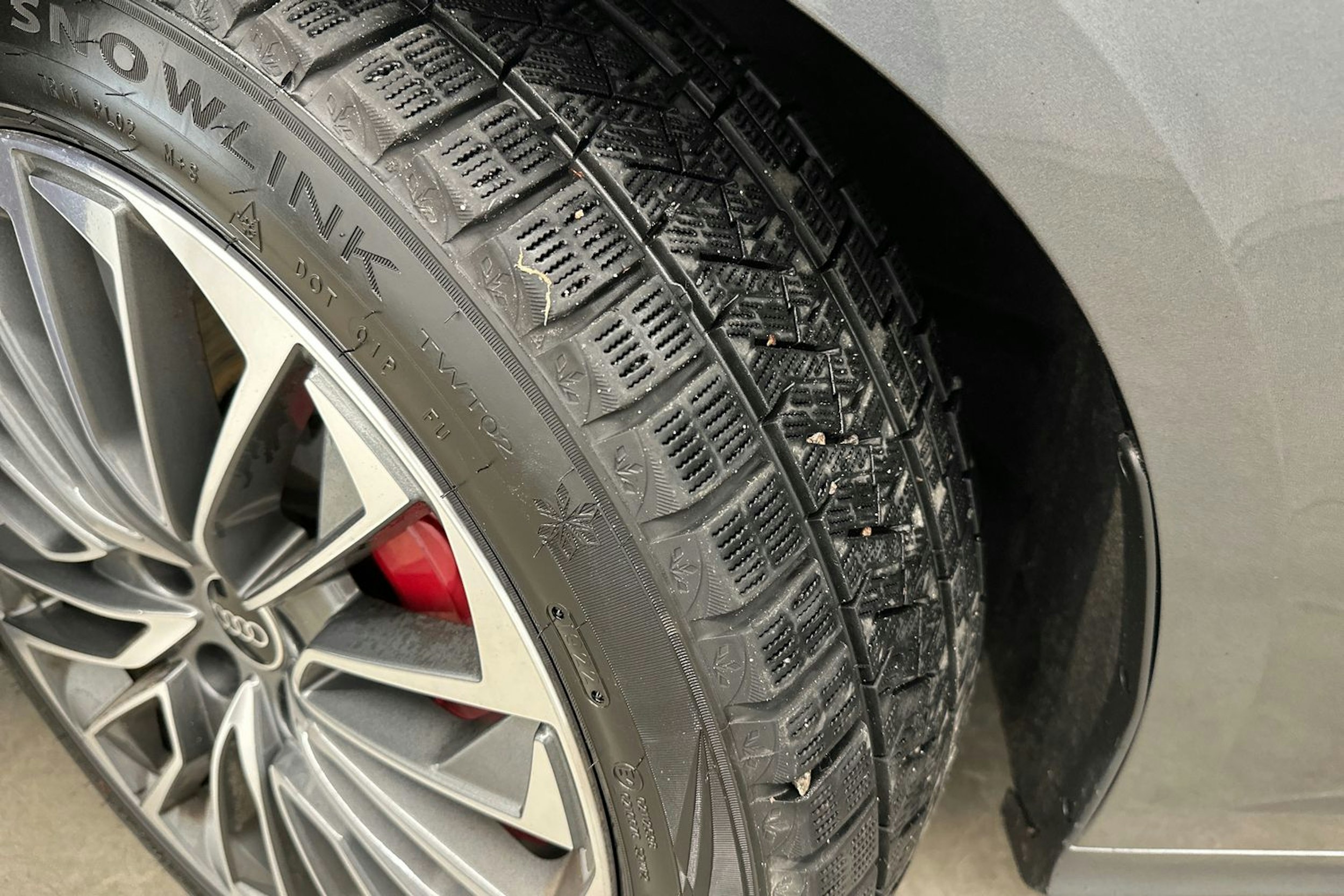 Harmaa Audi A6 2021 kuva 13.