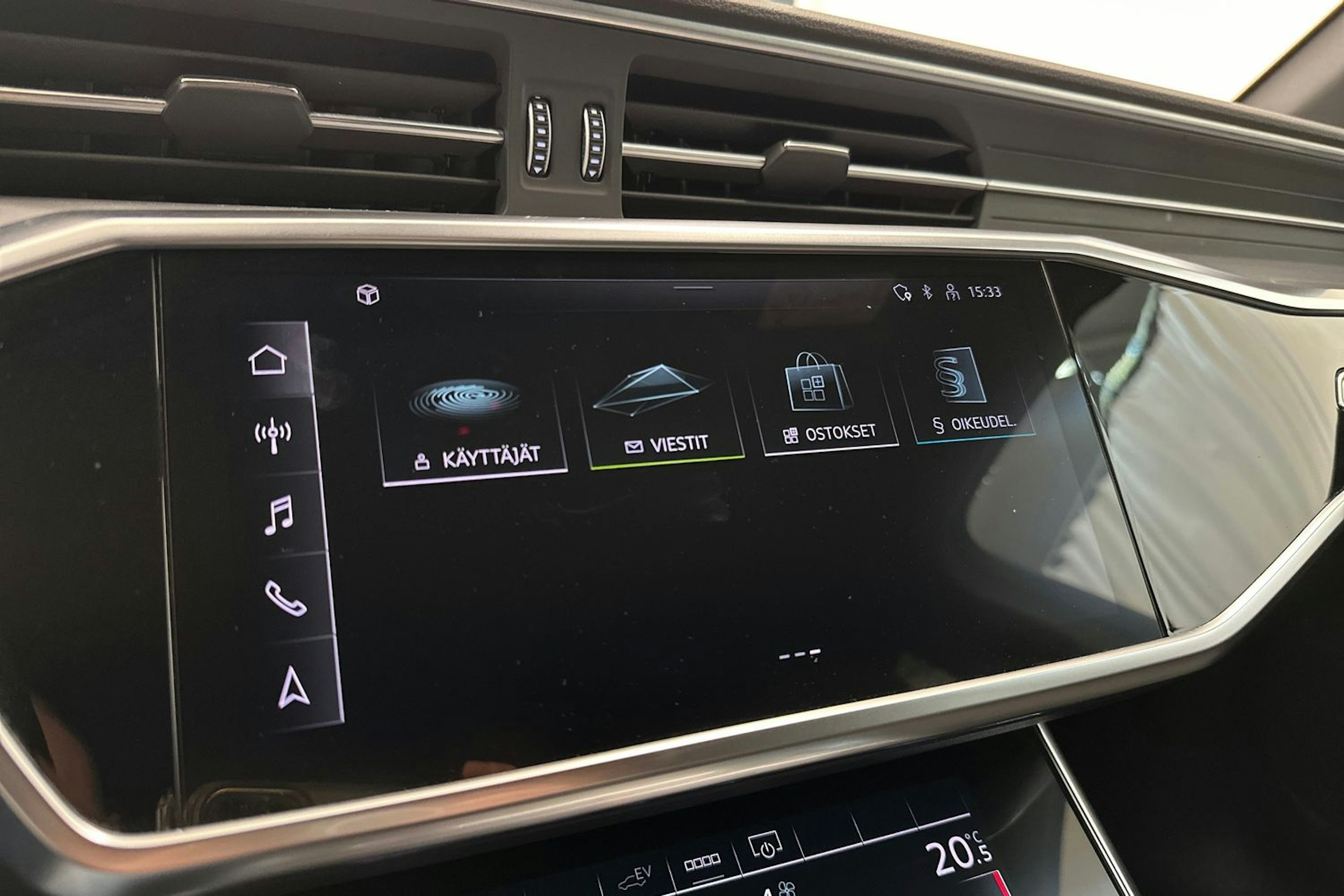 Harmaa Audi A6 2021 kuva 19.