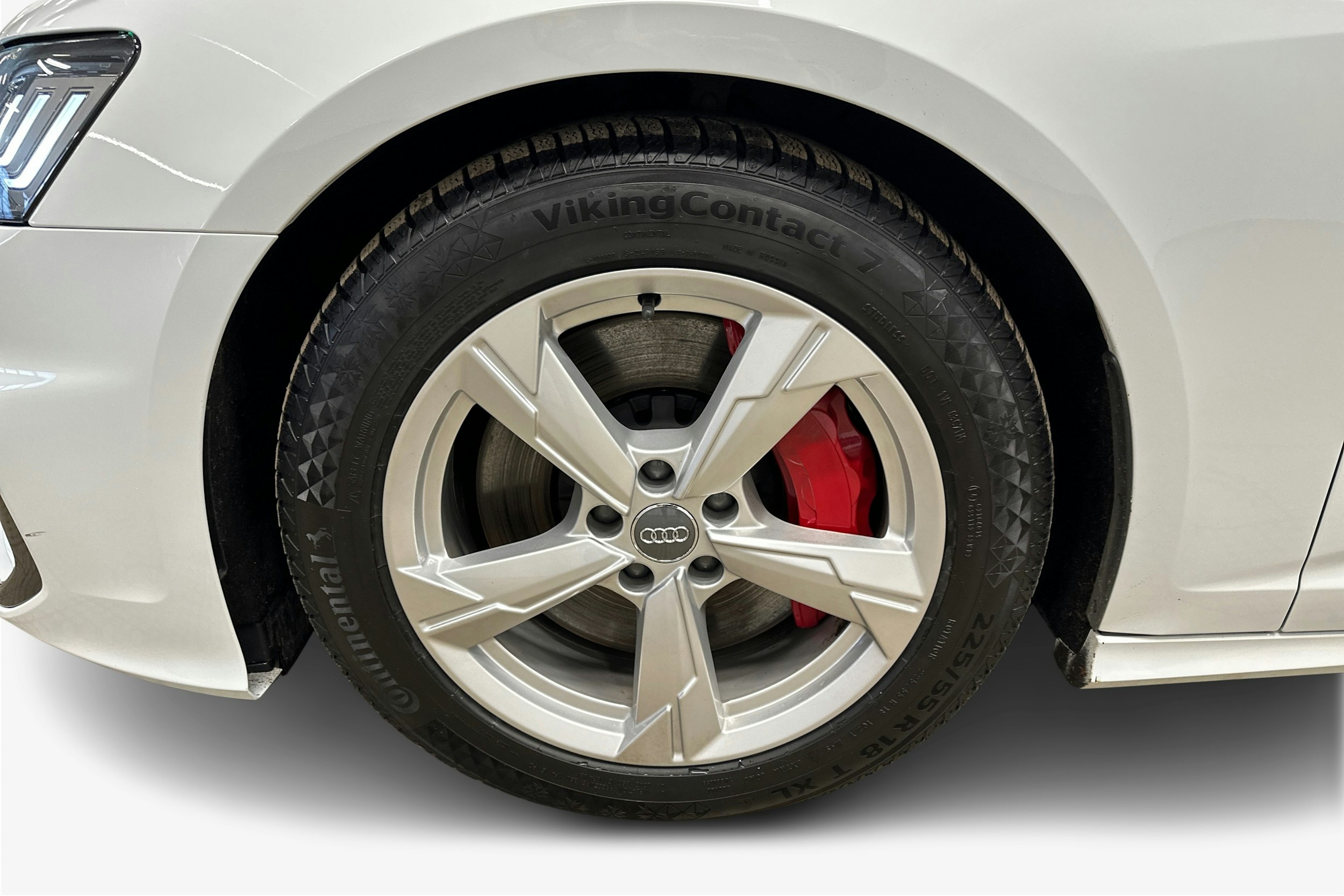 Valkoinen Audi A6 2021 kuva 11.