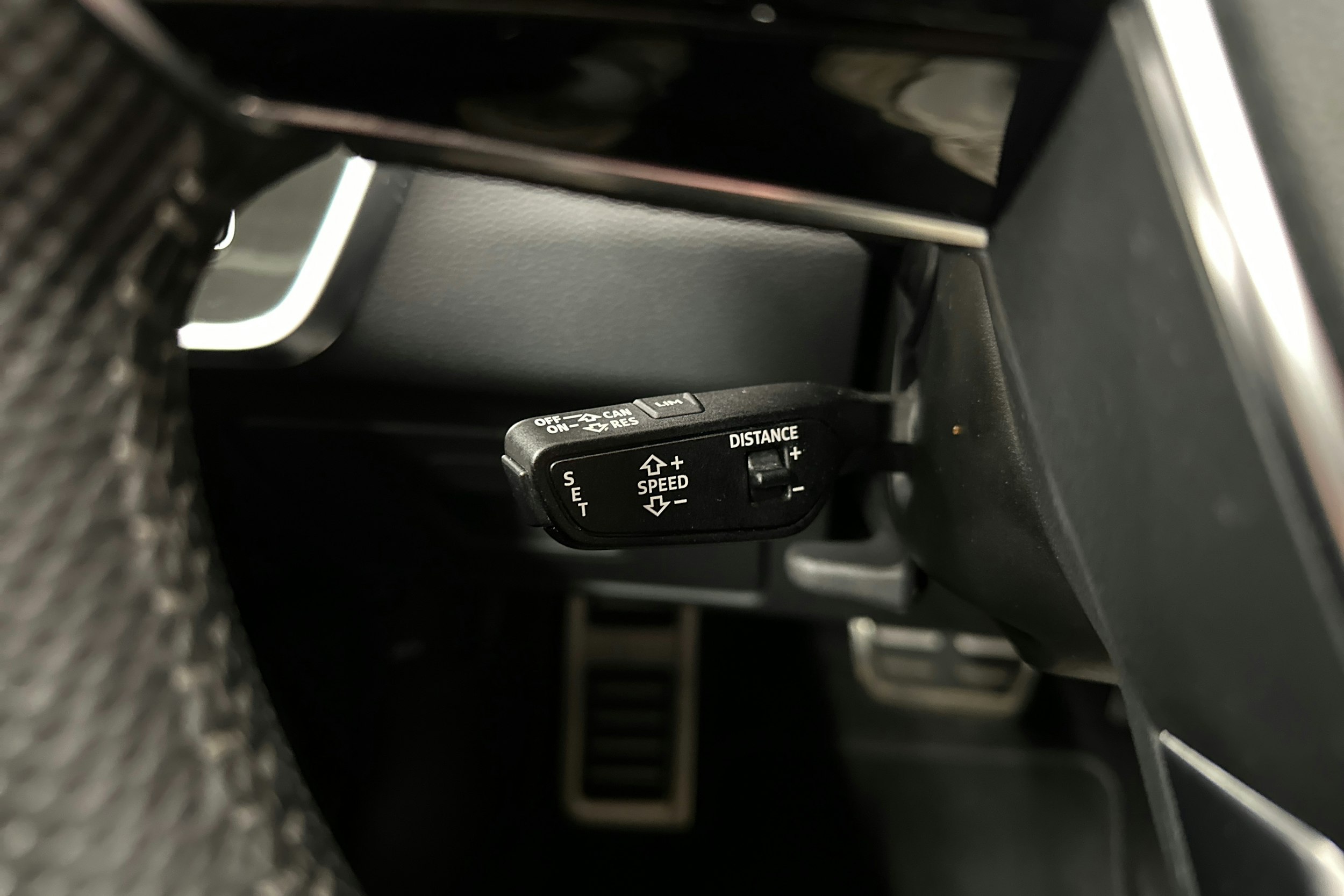 Valkoinen Audi A6 2021 kuva 16.