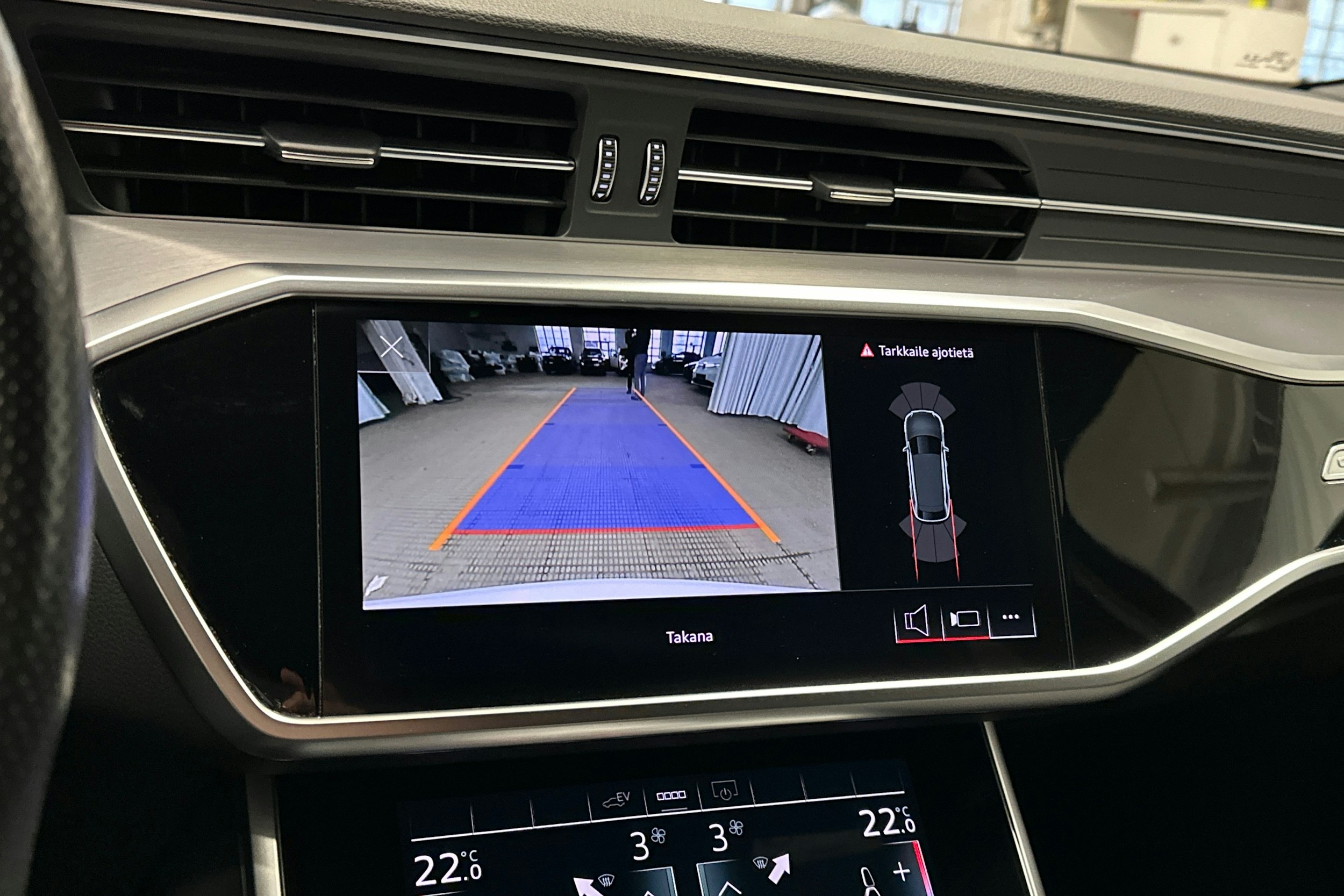 Valkoinen Audi A6 2021 kuva 21.